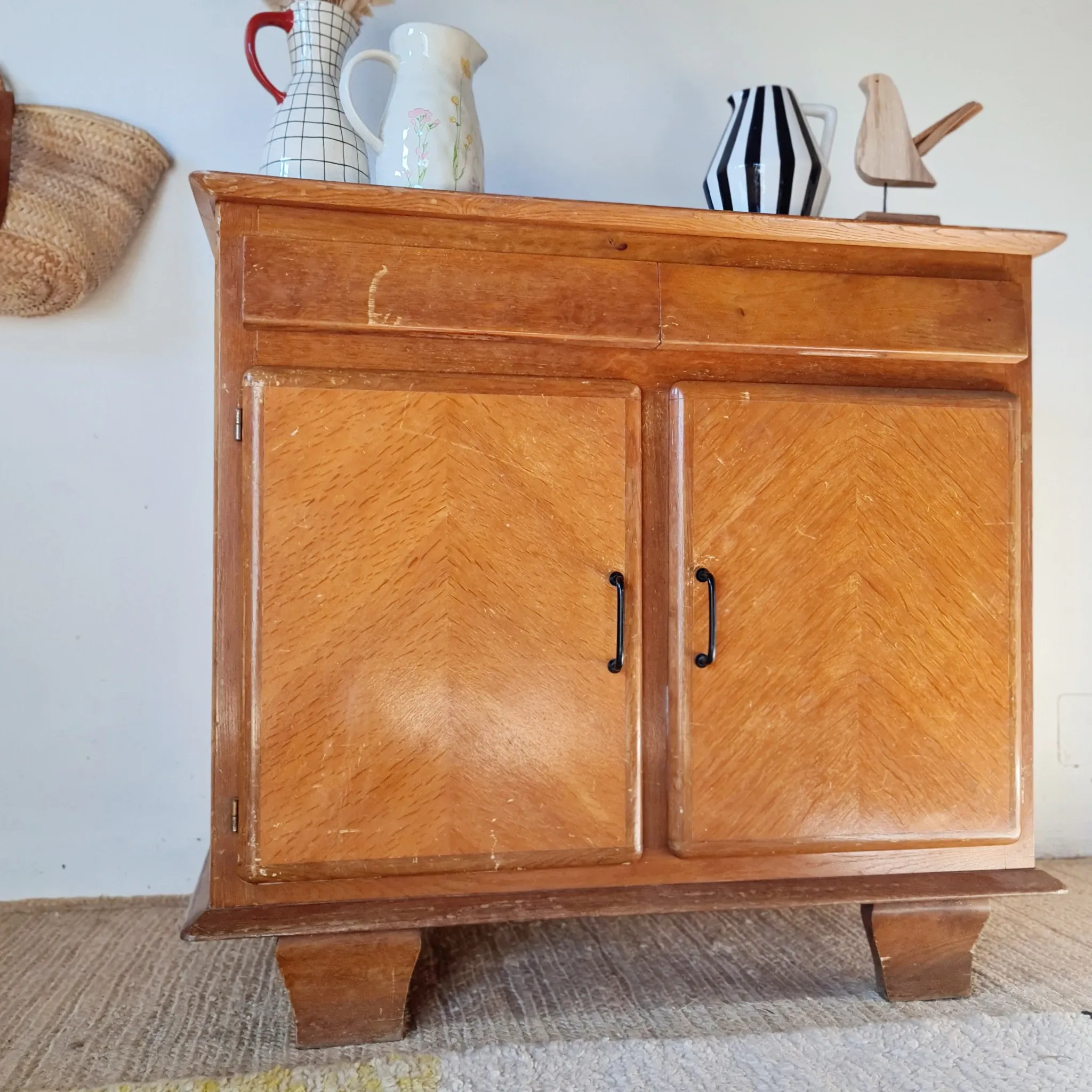 Buffet mado ancien Art Déco / 1950 en chêne et chevrons