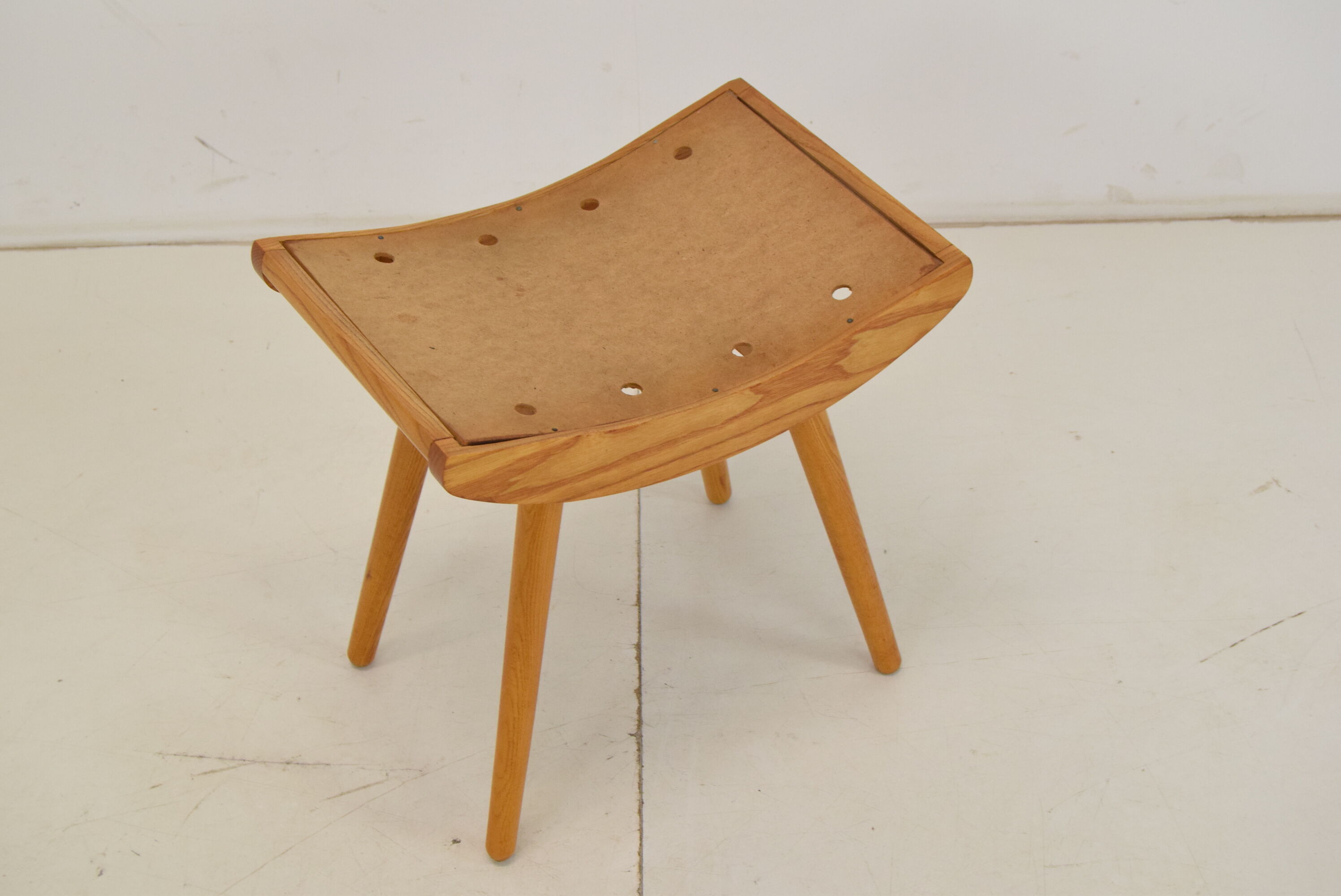 Mid-century Footstool or Stool, in 1985