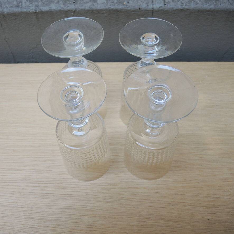 Lot de 9 anciens verres à pied de style Baccarat
