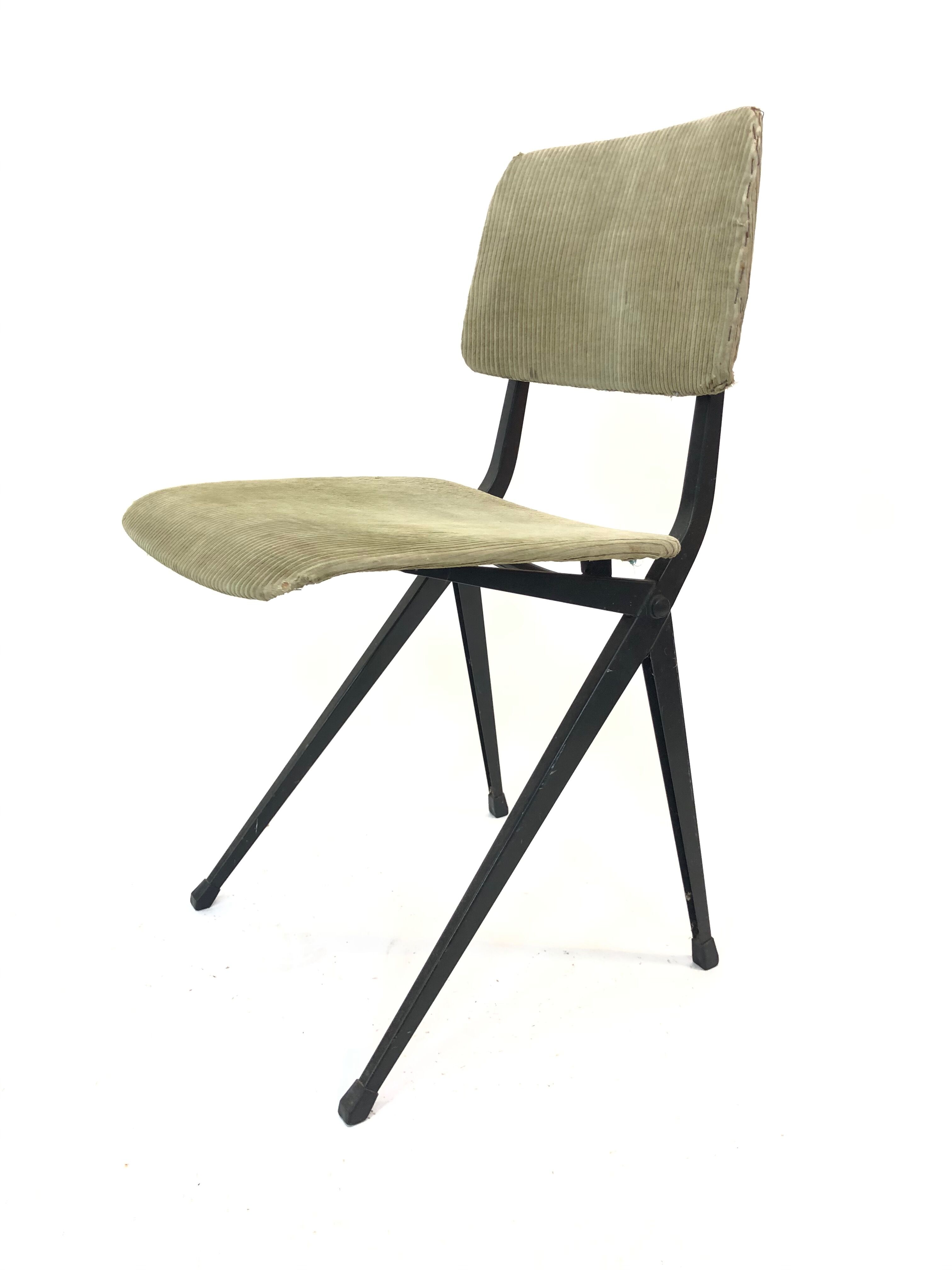 Spin Chair 102 Ynske Kooistra chair for Marko Holland Netherlands of the 60s