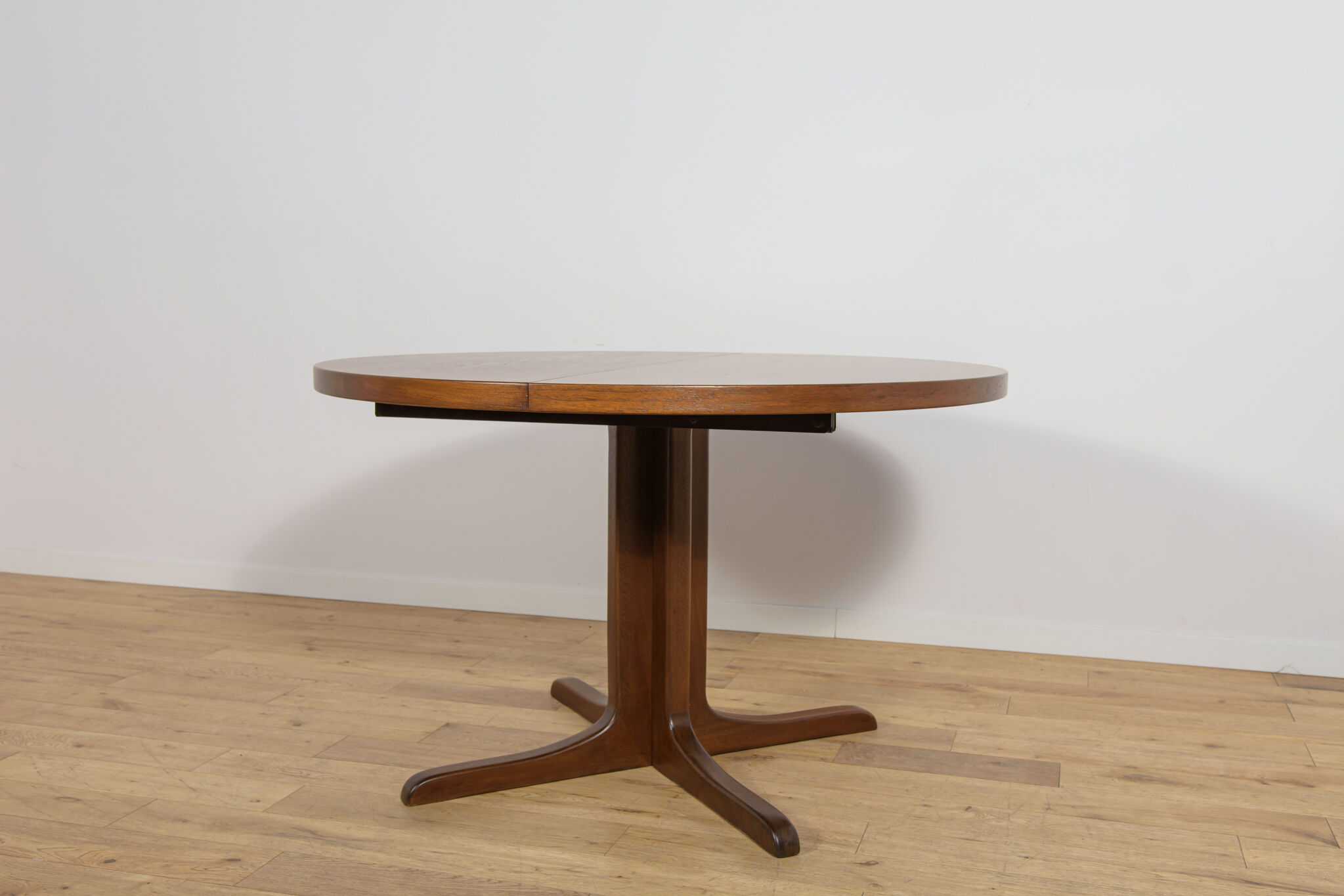 Table à manger ronde en teck extensible des années 1960, Danemark