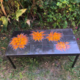 Ancienne table basse dessus céramique signée