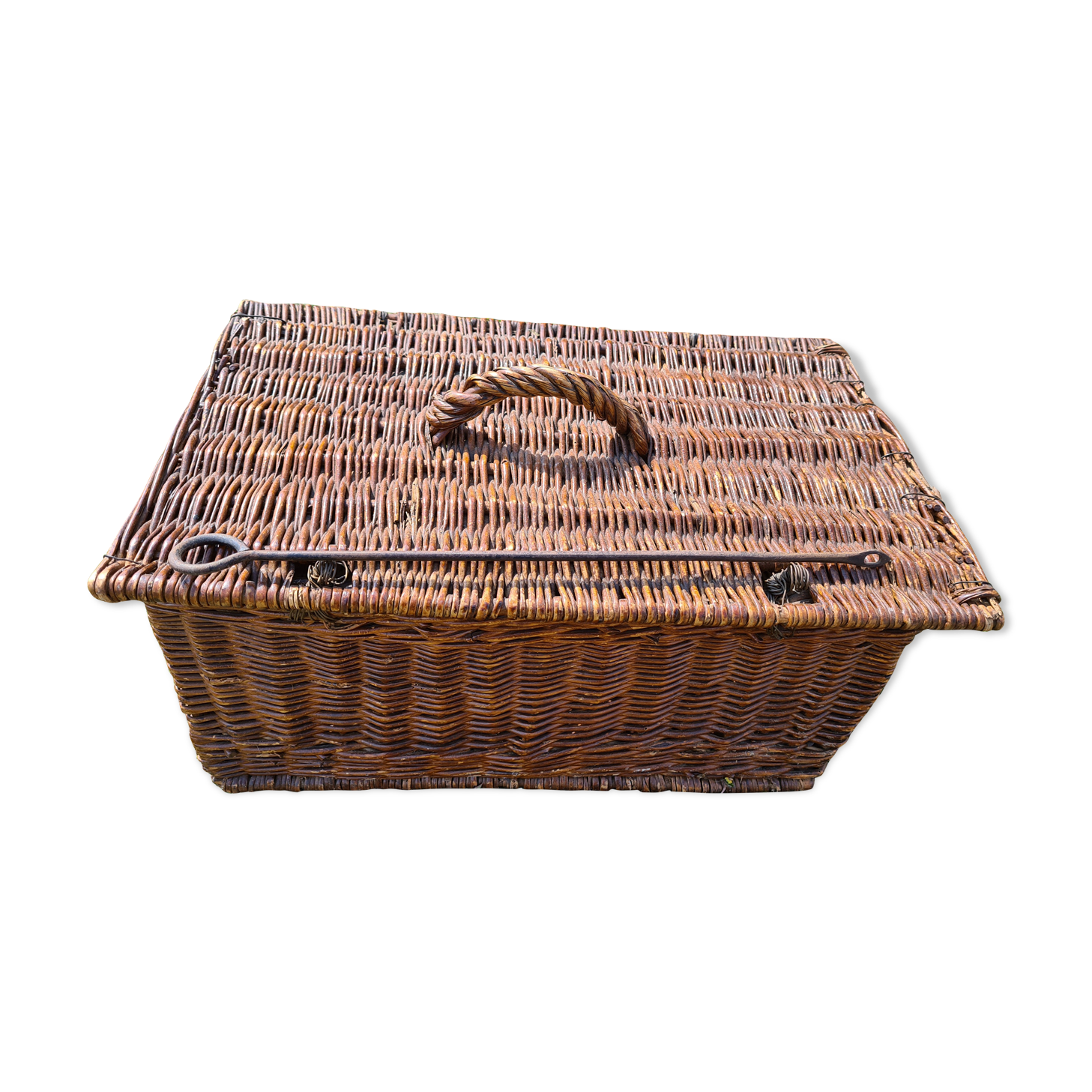 Wicker basket