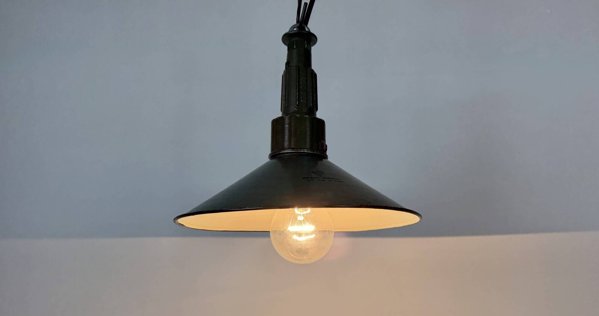 Industrial Green Enamel Military Pendant Lamp with Cast Aluminium Top, 1960
