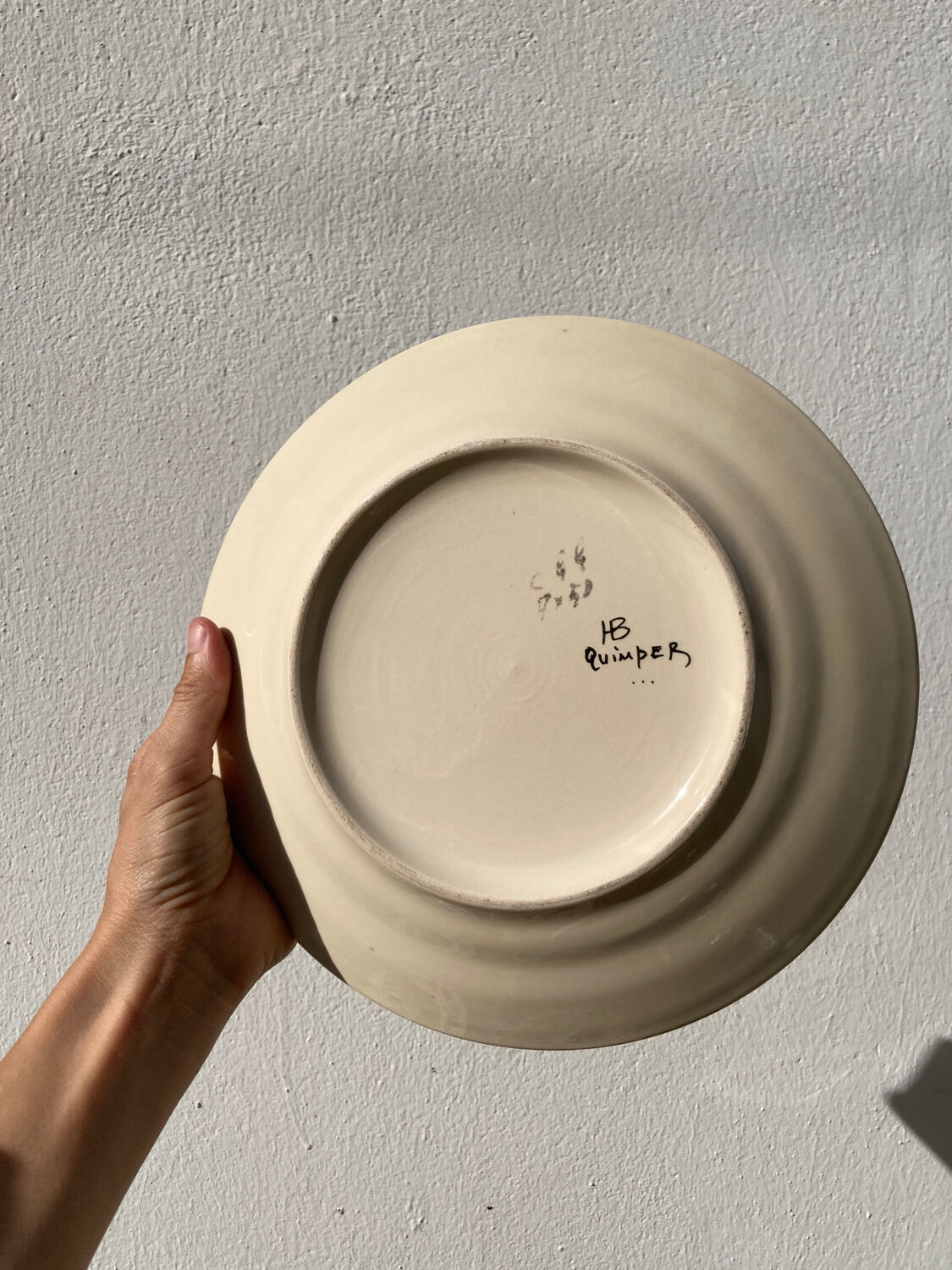 6 Quimper plates with old ceramic characters