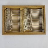 Ménagère Boulenger 88 pièces en métal argenté modèle coquille