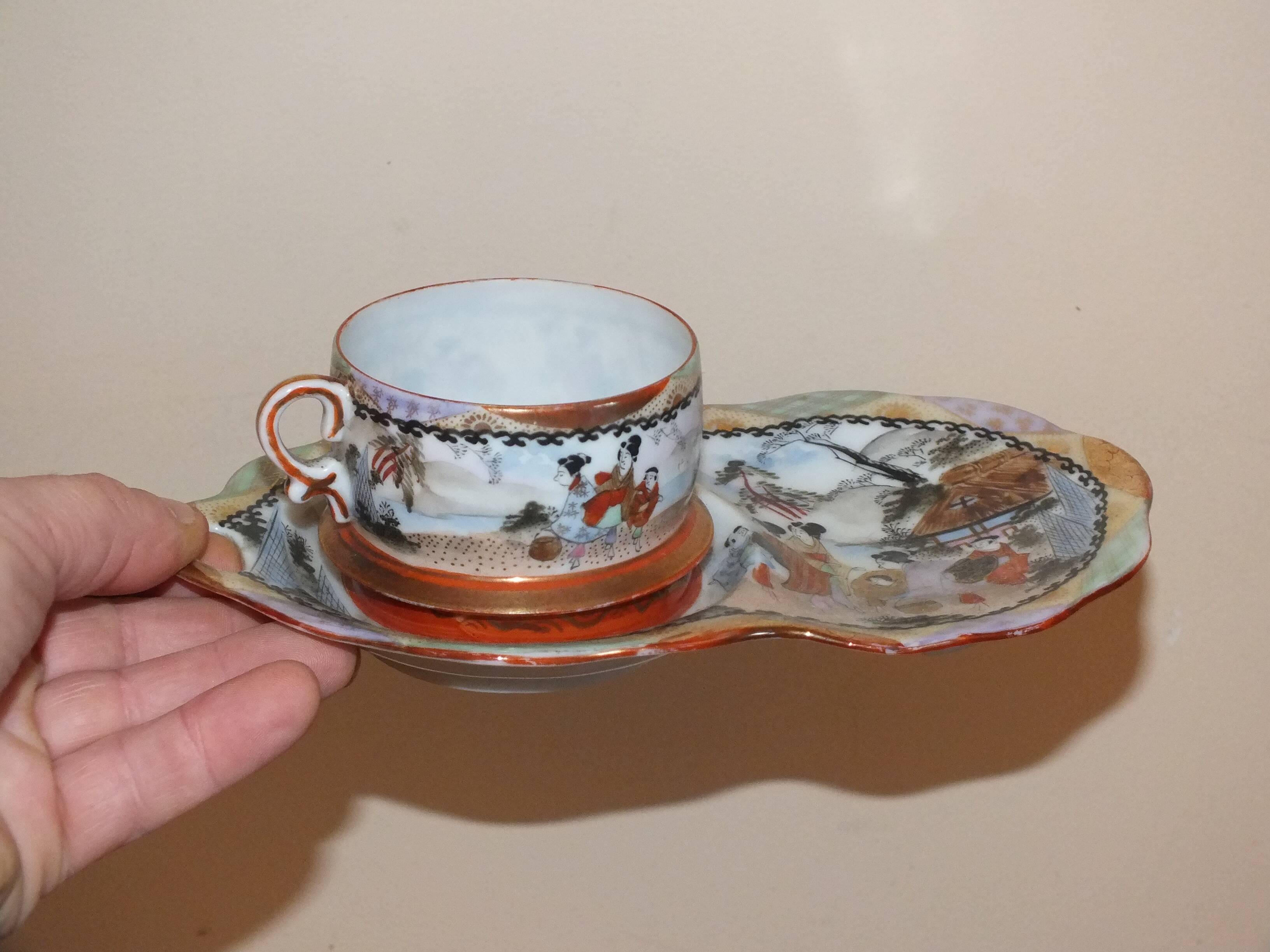 Duo of Japanese porcelain cups