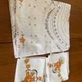 Vintage tablecloth and 6 napkins