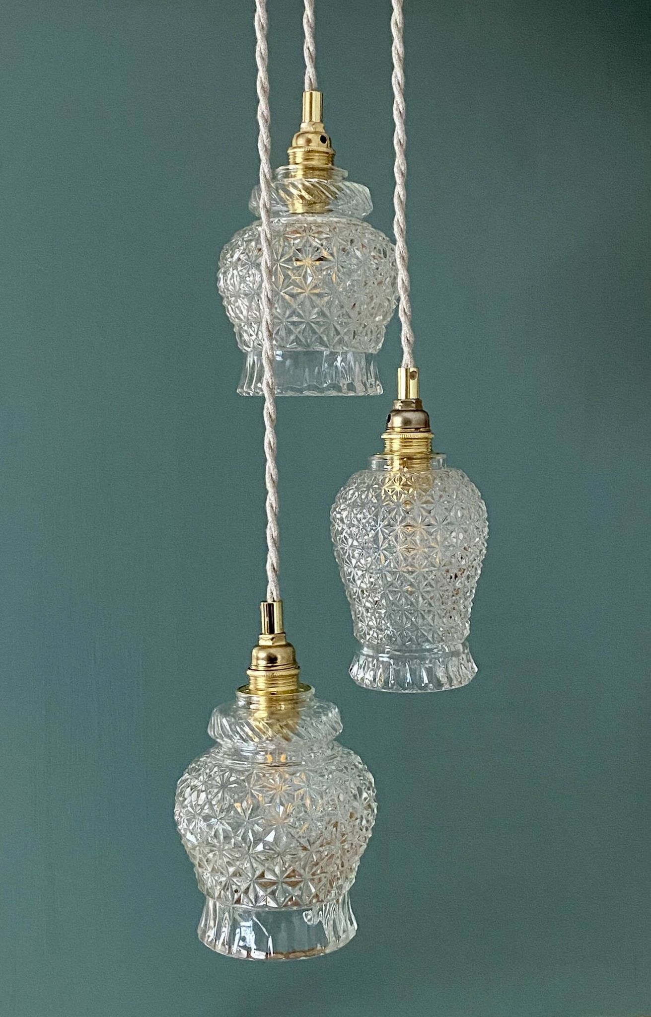 Suspension triple tulipes vintage en verre moulé