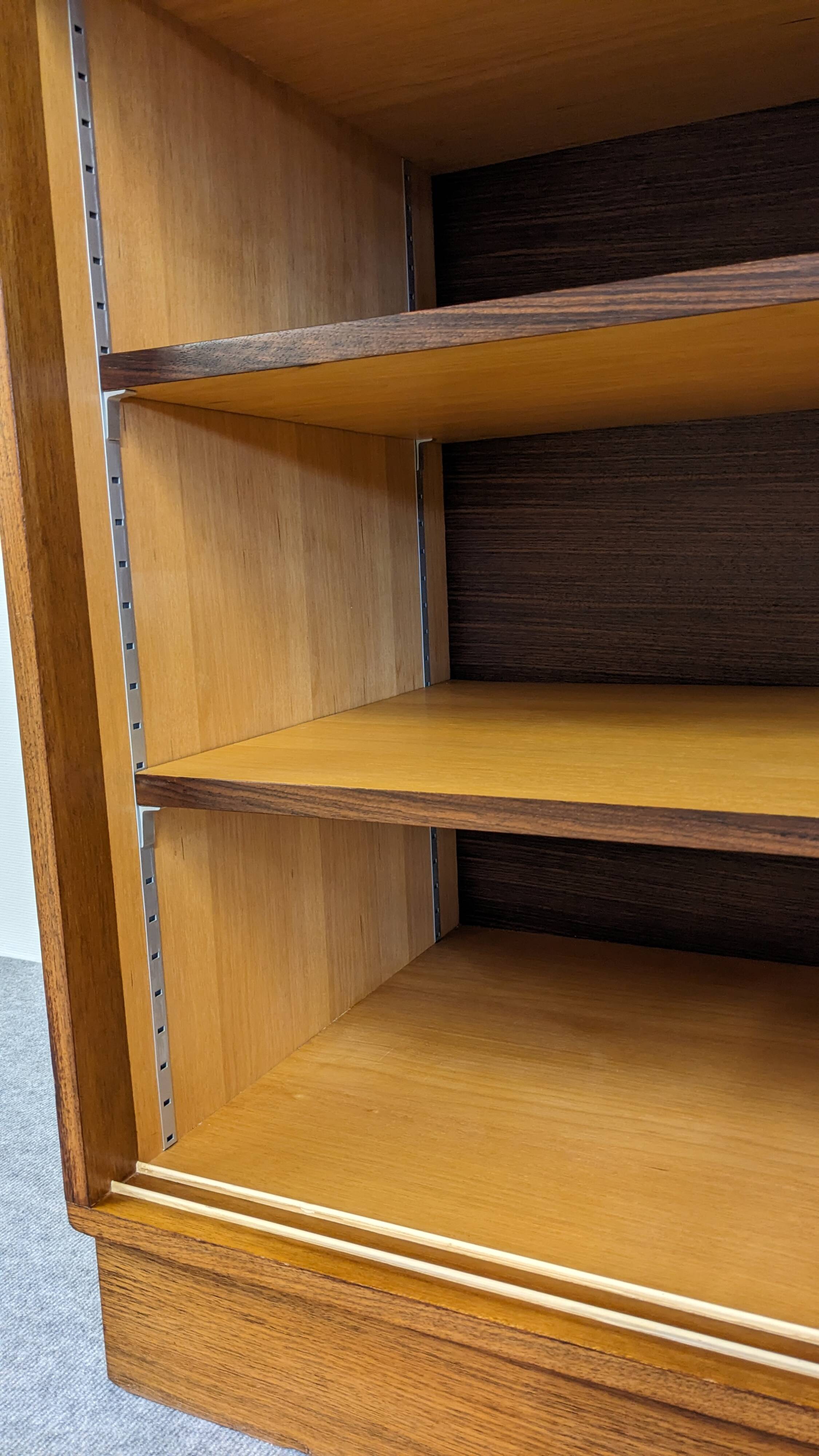 Modernist enfilade in rosewood attributed to O. Borsani, Italy circa 1970.