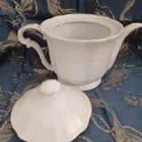 White porcelain tea.