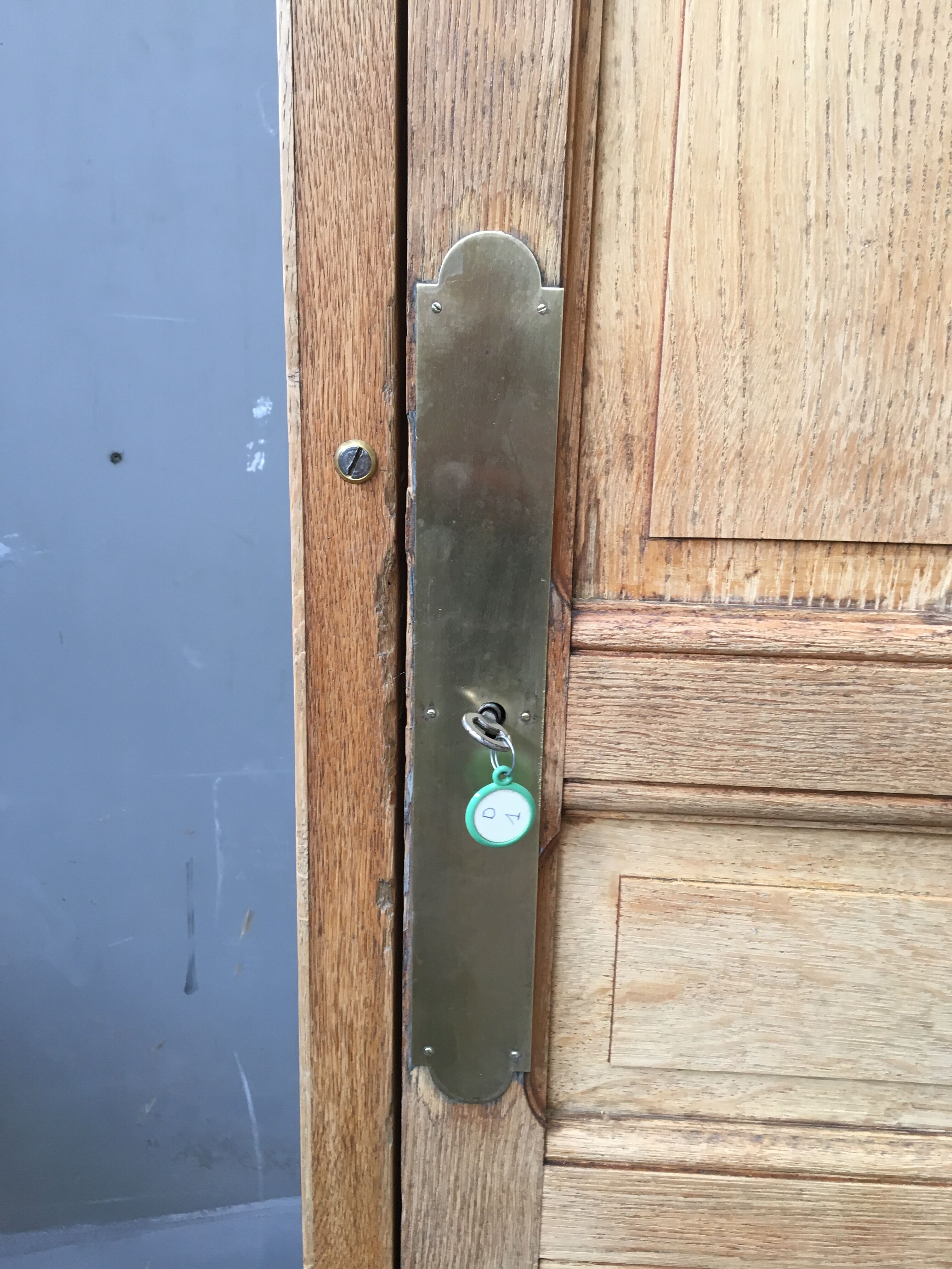 Former wardrobe of the Bank of France in light oak, 2 doors, years 30