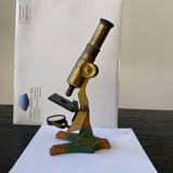 Microscope
