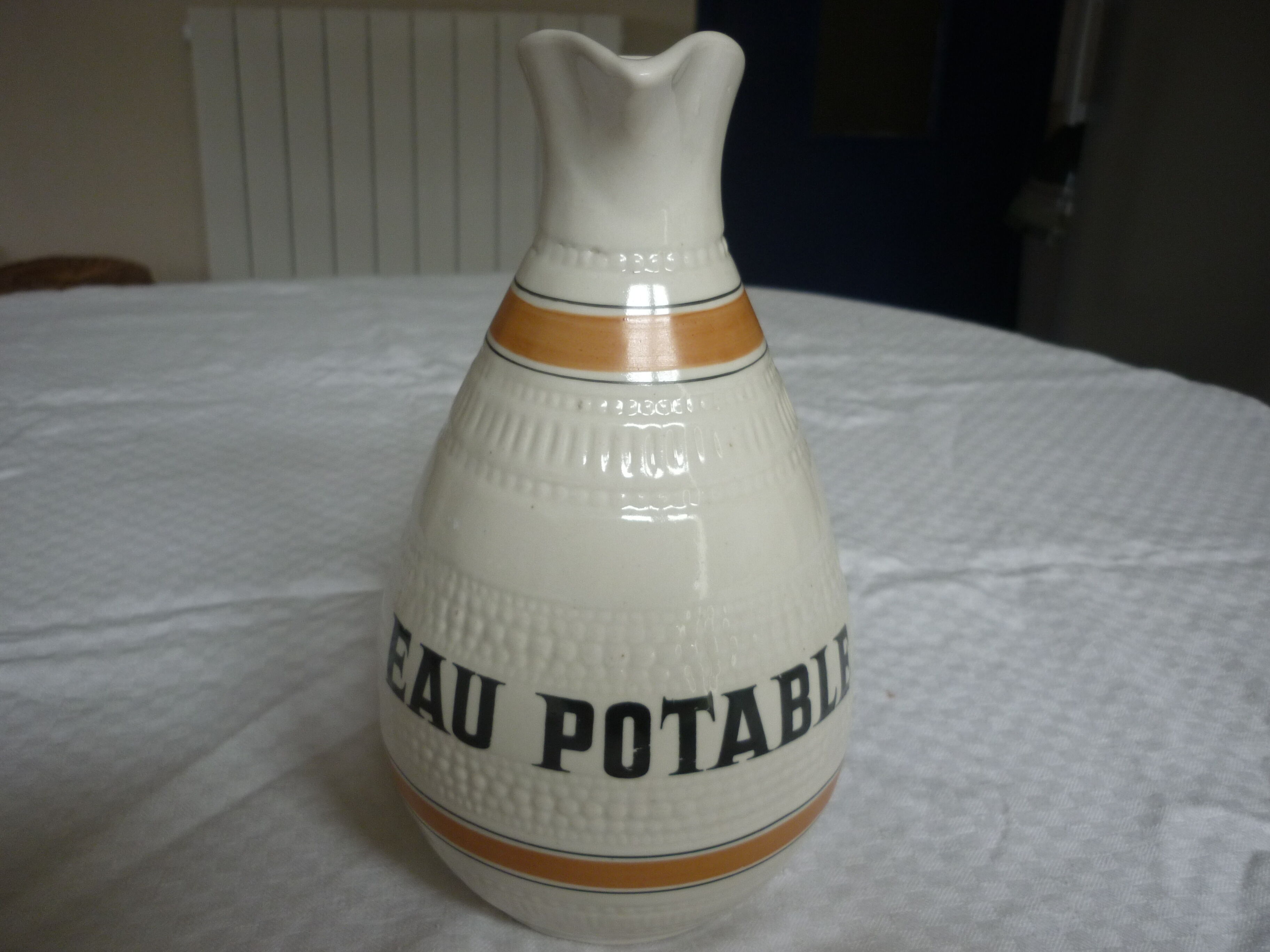 Pichet vintage en ceramique digoin marqué eau potable