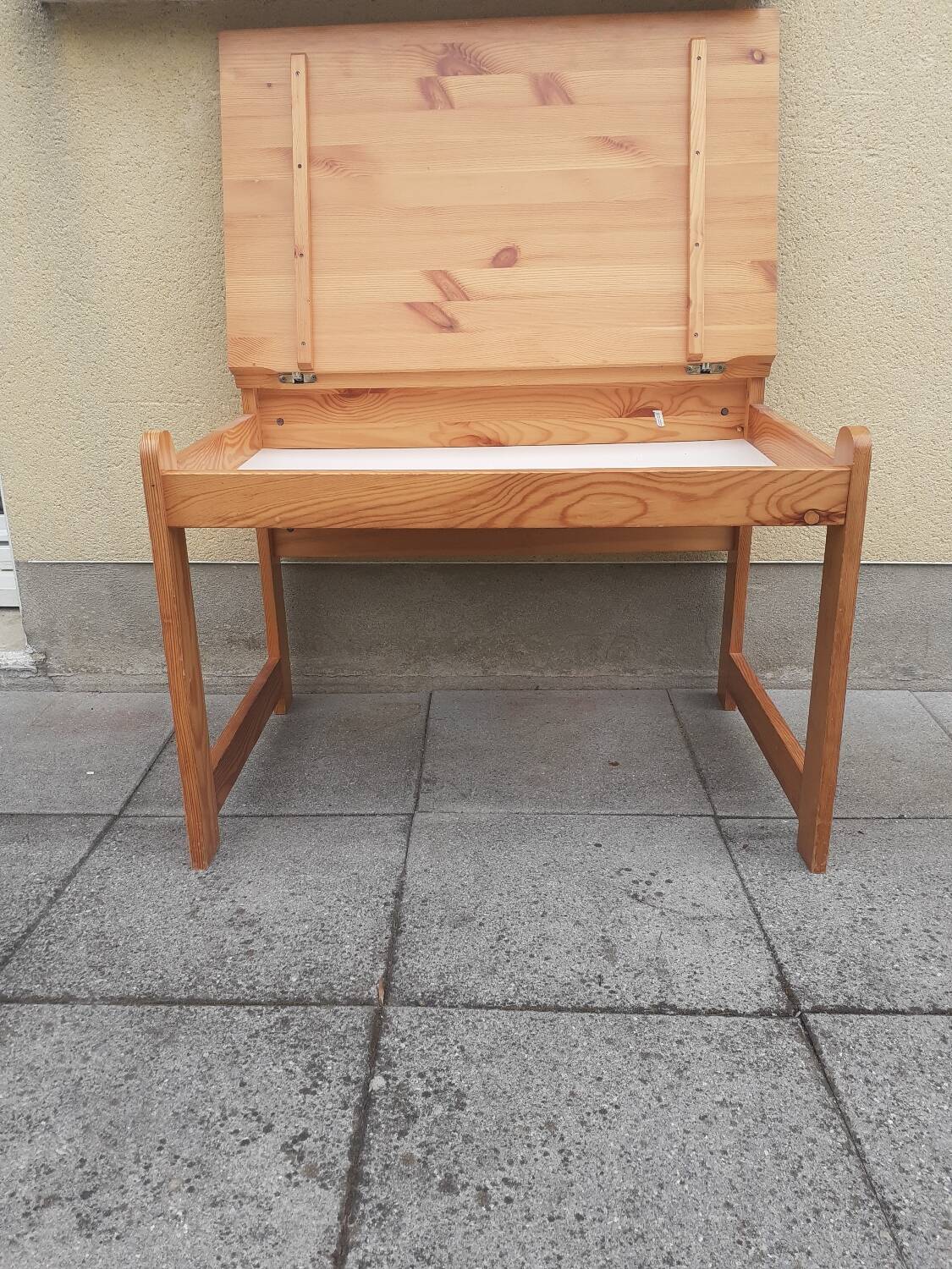 Pine children's desk