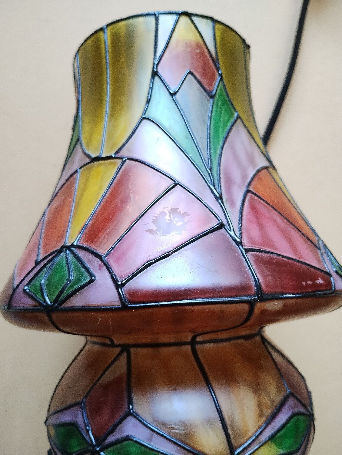 Stained glass lamp