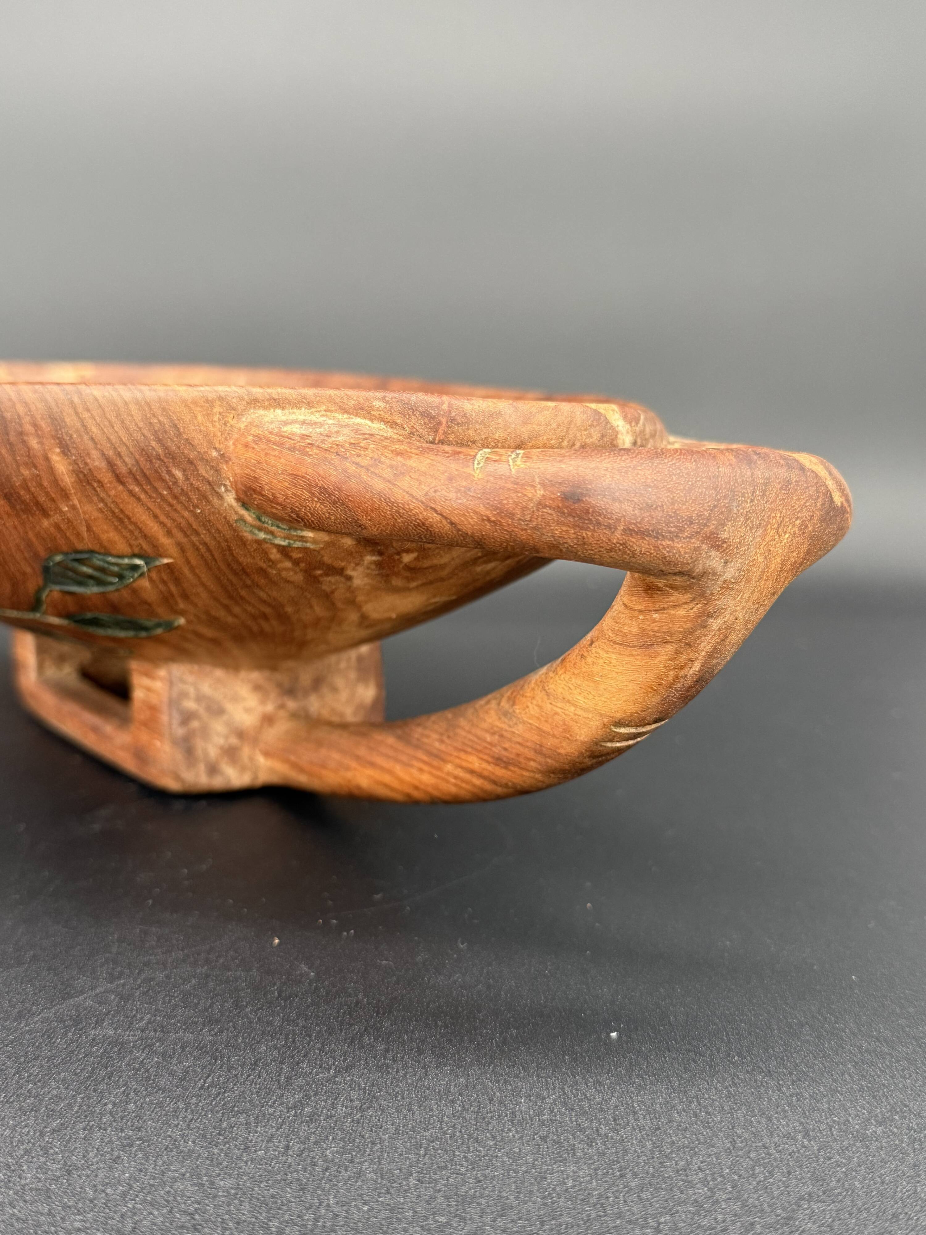 Carved cup in engraved wood – floral decoration and geometric handles