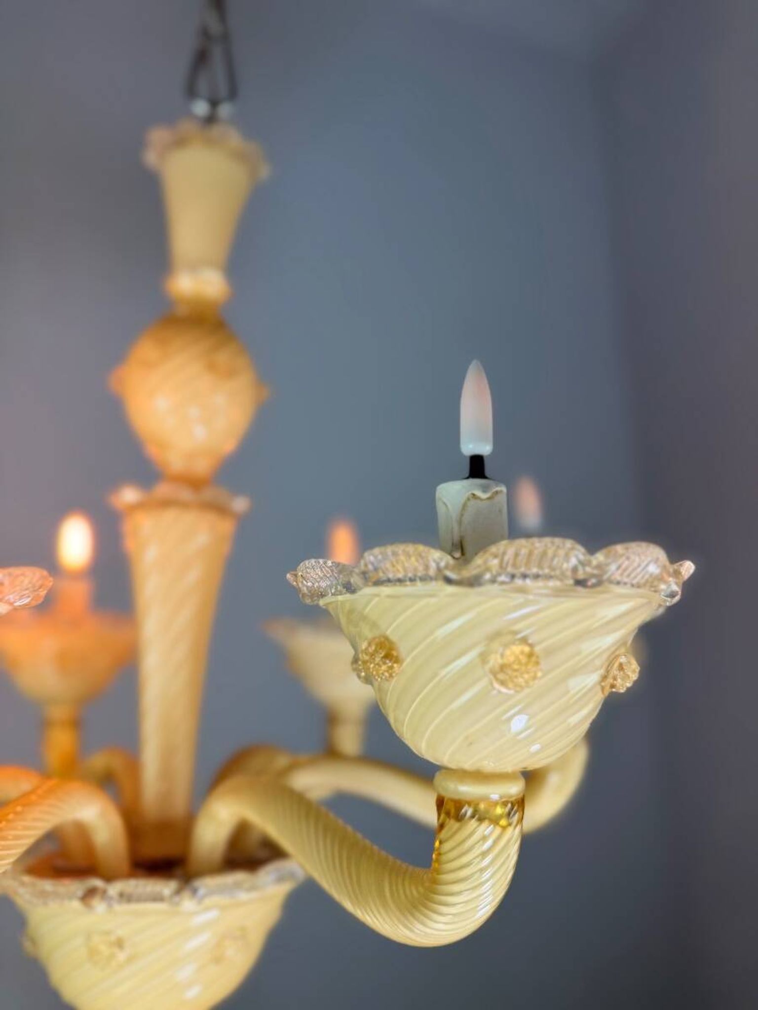 Lustre vénitien en verre de Murano jaune, vers 1950