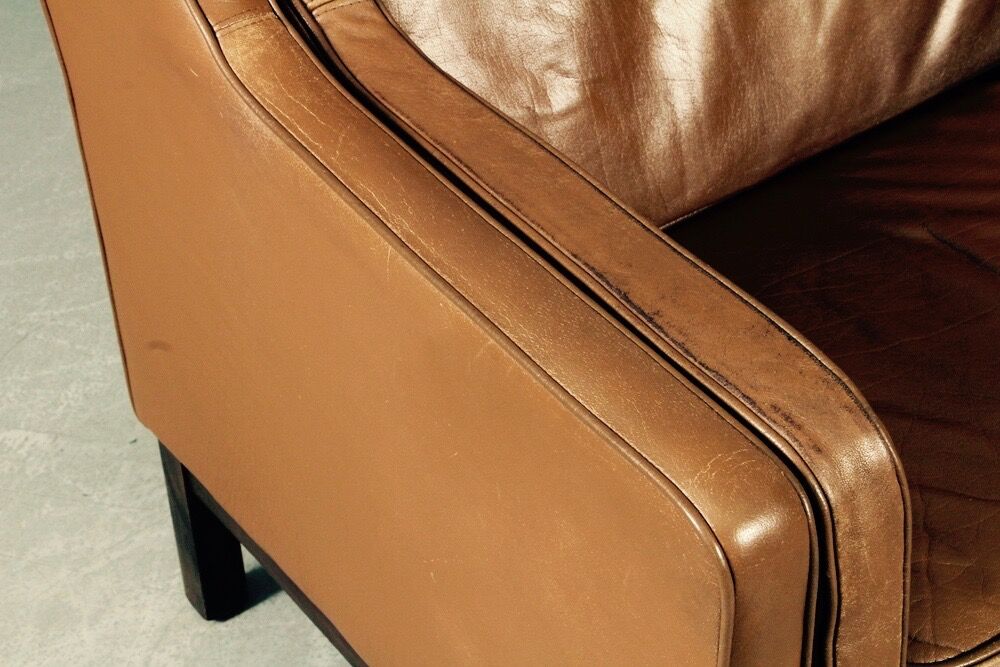 Armchair design Scandinavian brown leather.