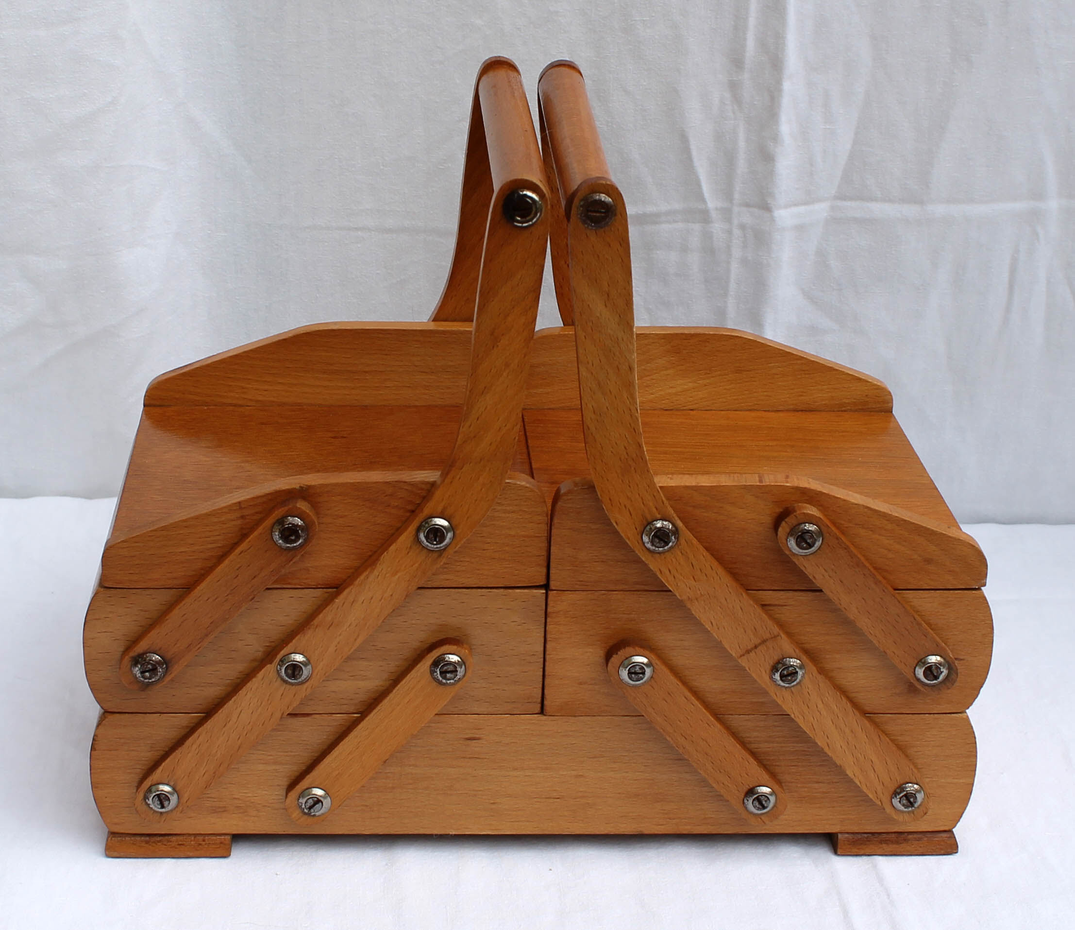 Blond wood sewing case