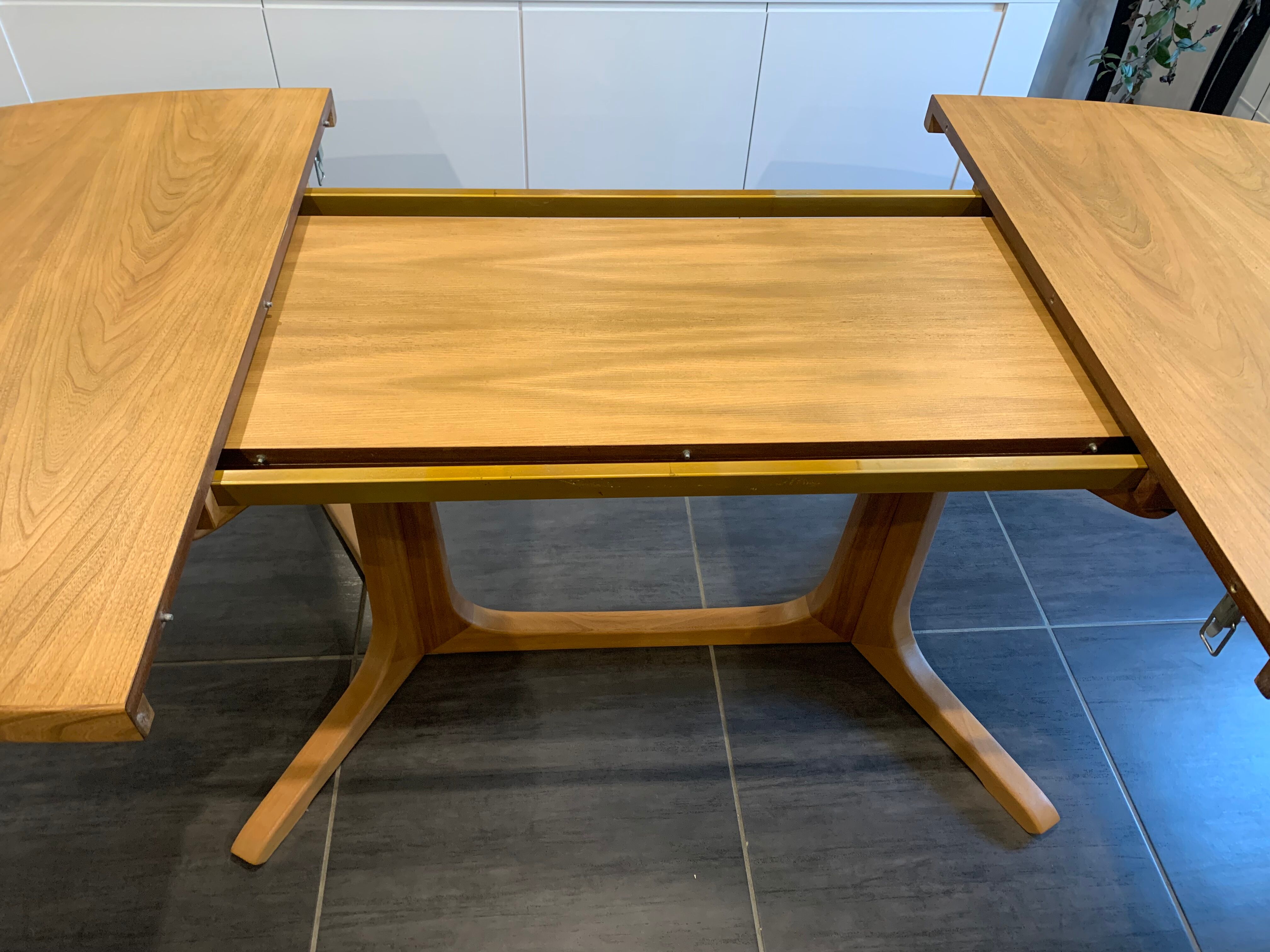 Vintage Baumann 1970s extendable table