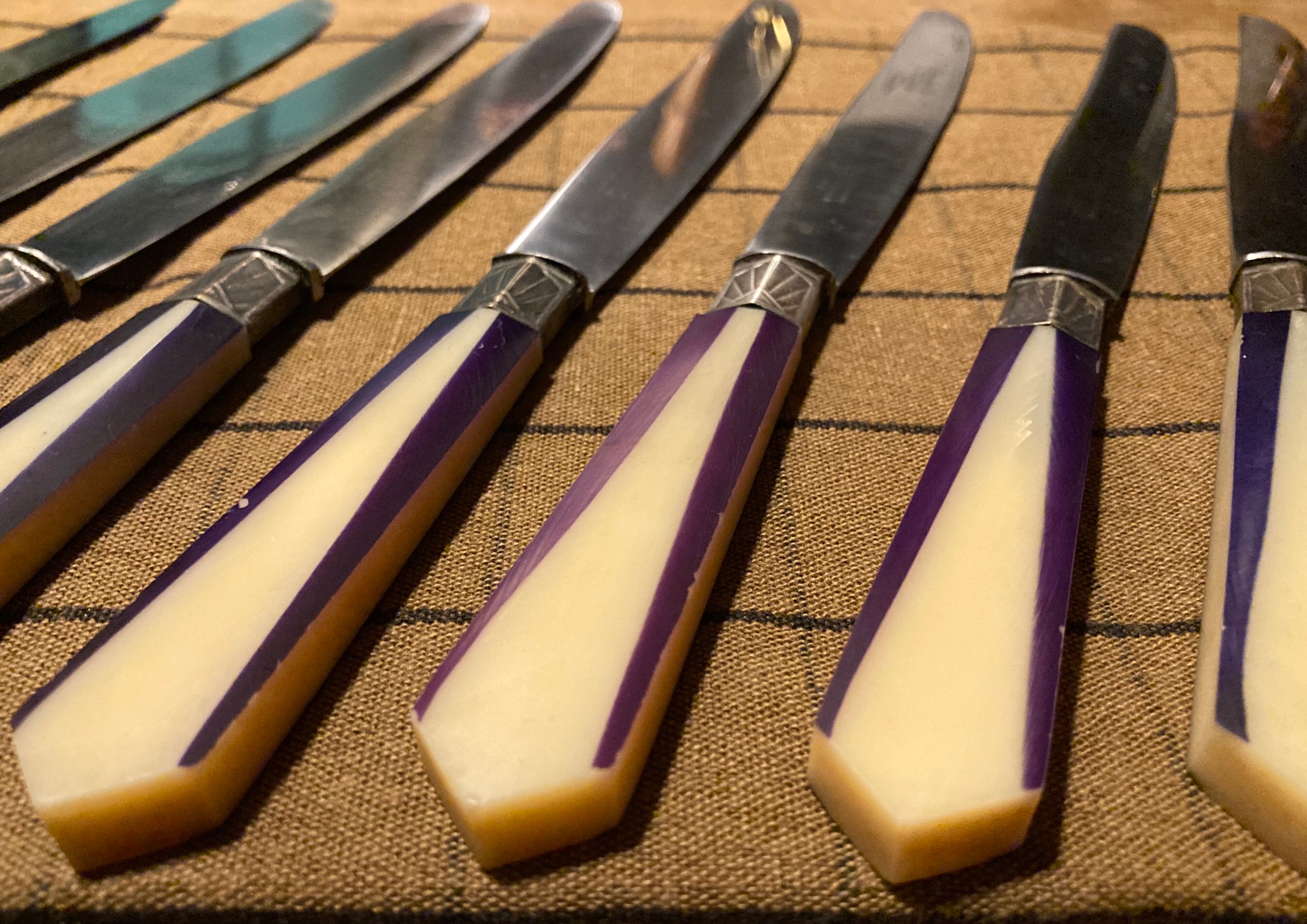 Lot of 10 two-tone art deco knives