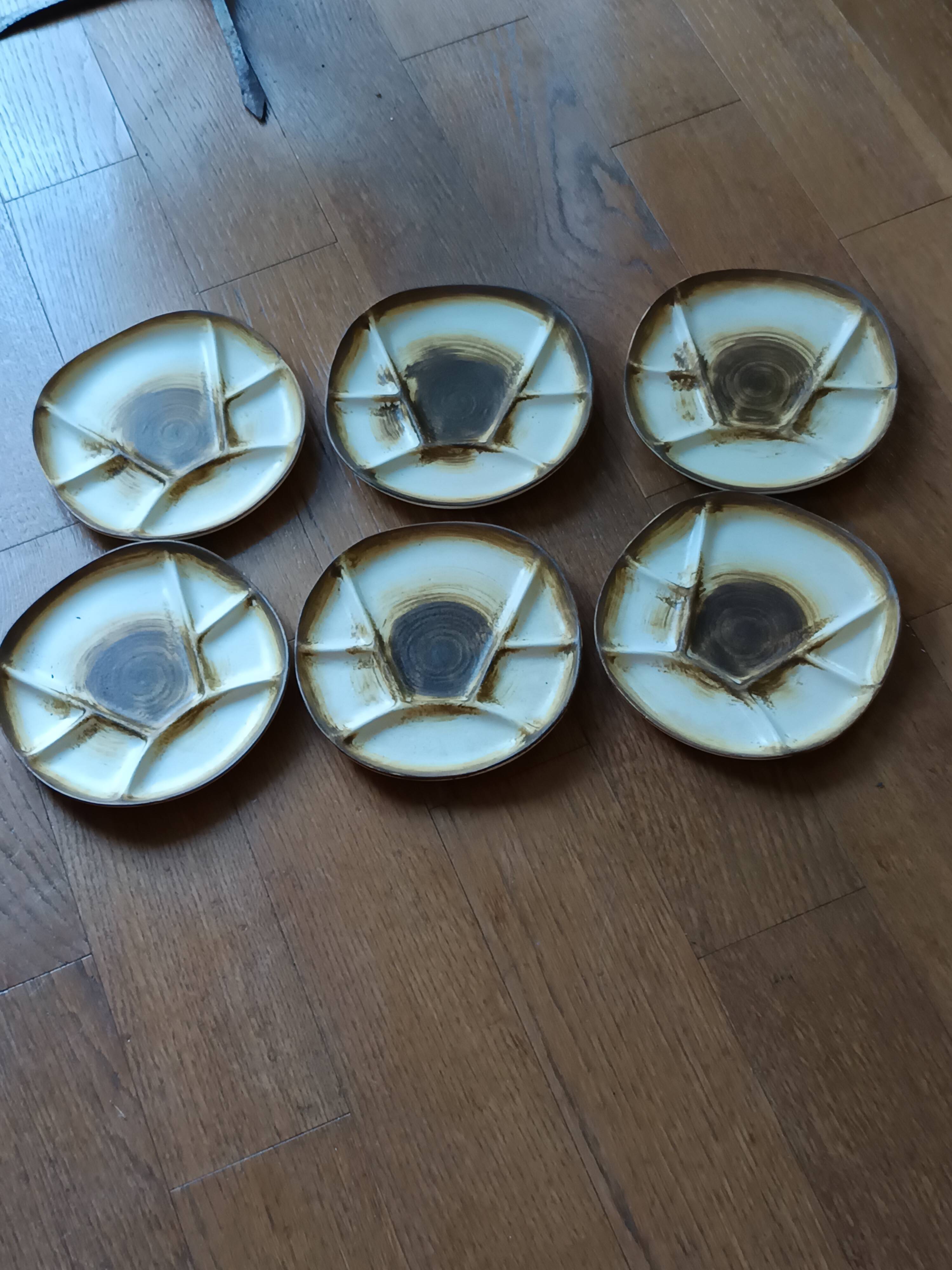 6 stoneware fondue plates by Longchamp