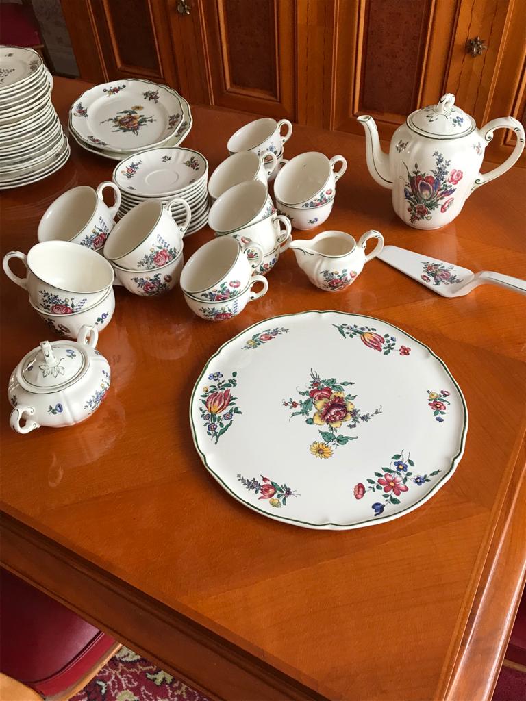 Service 85 pieces crockery Villeroy and Boch Vieux Strasbourg floral decoration