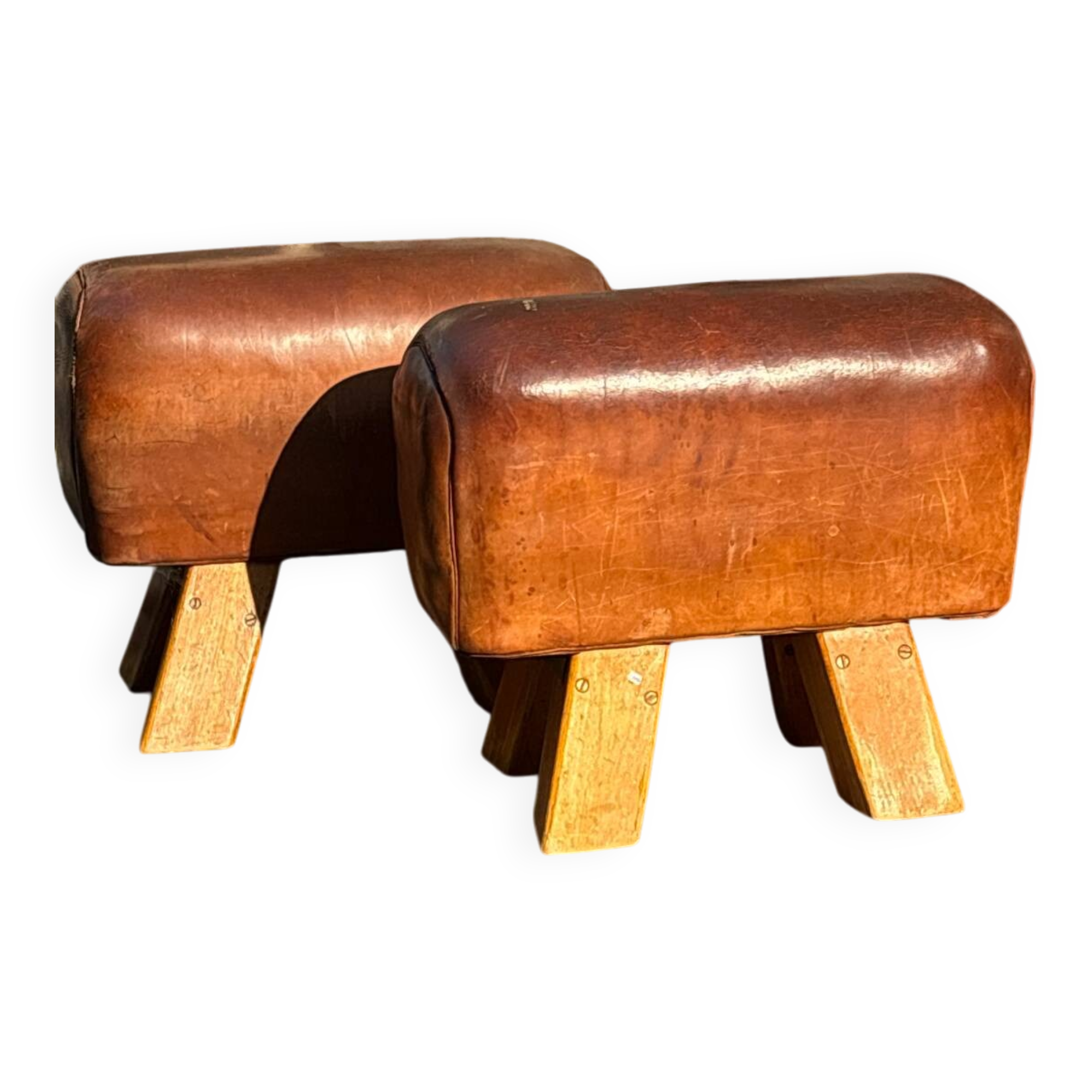 Horseshoe stool