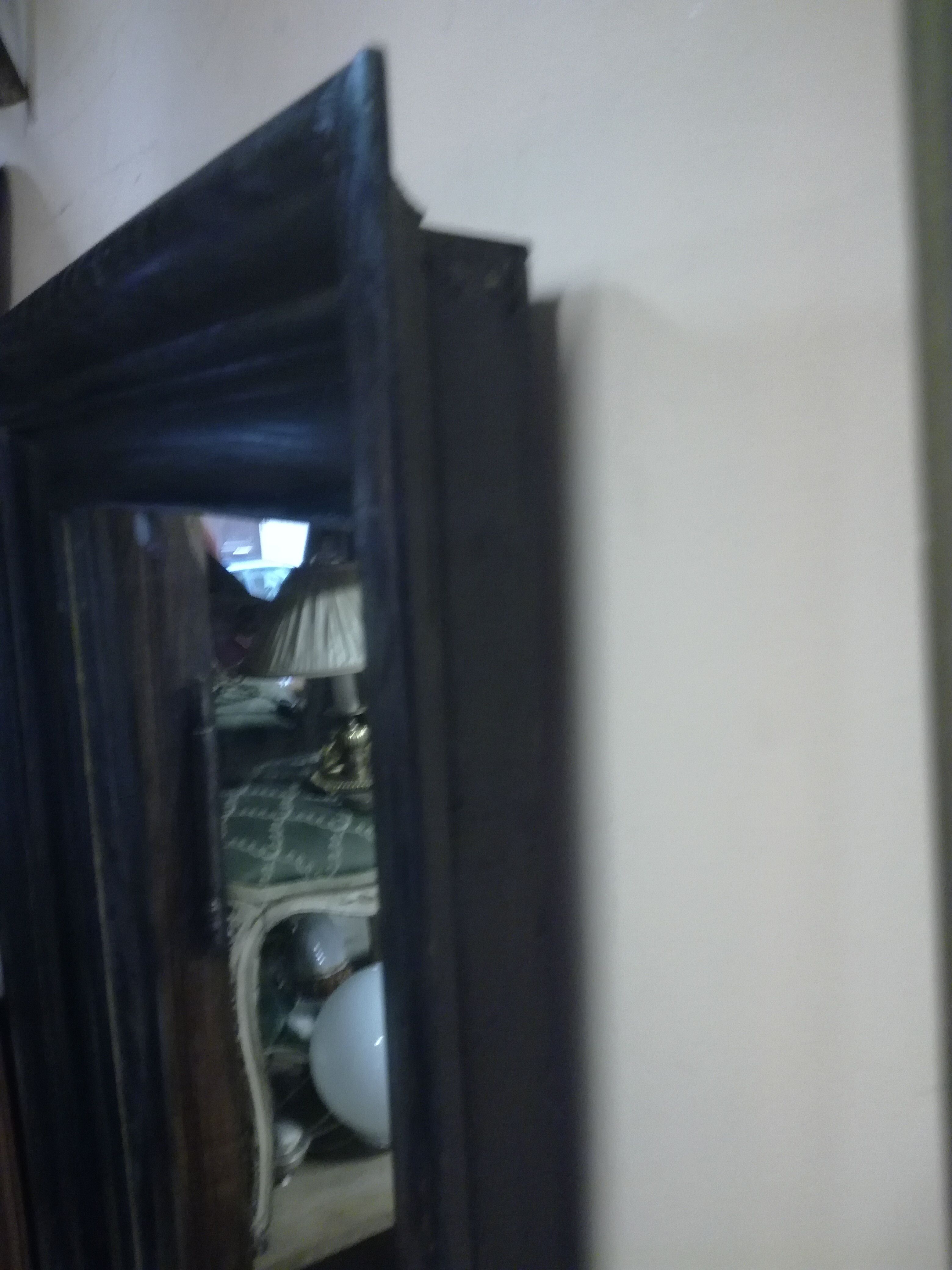 Mirror black wood color