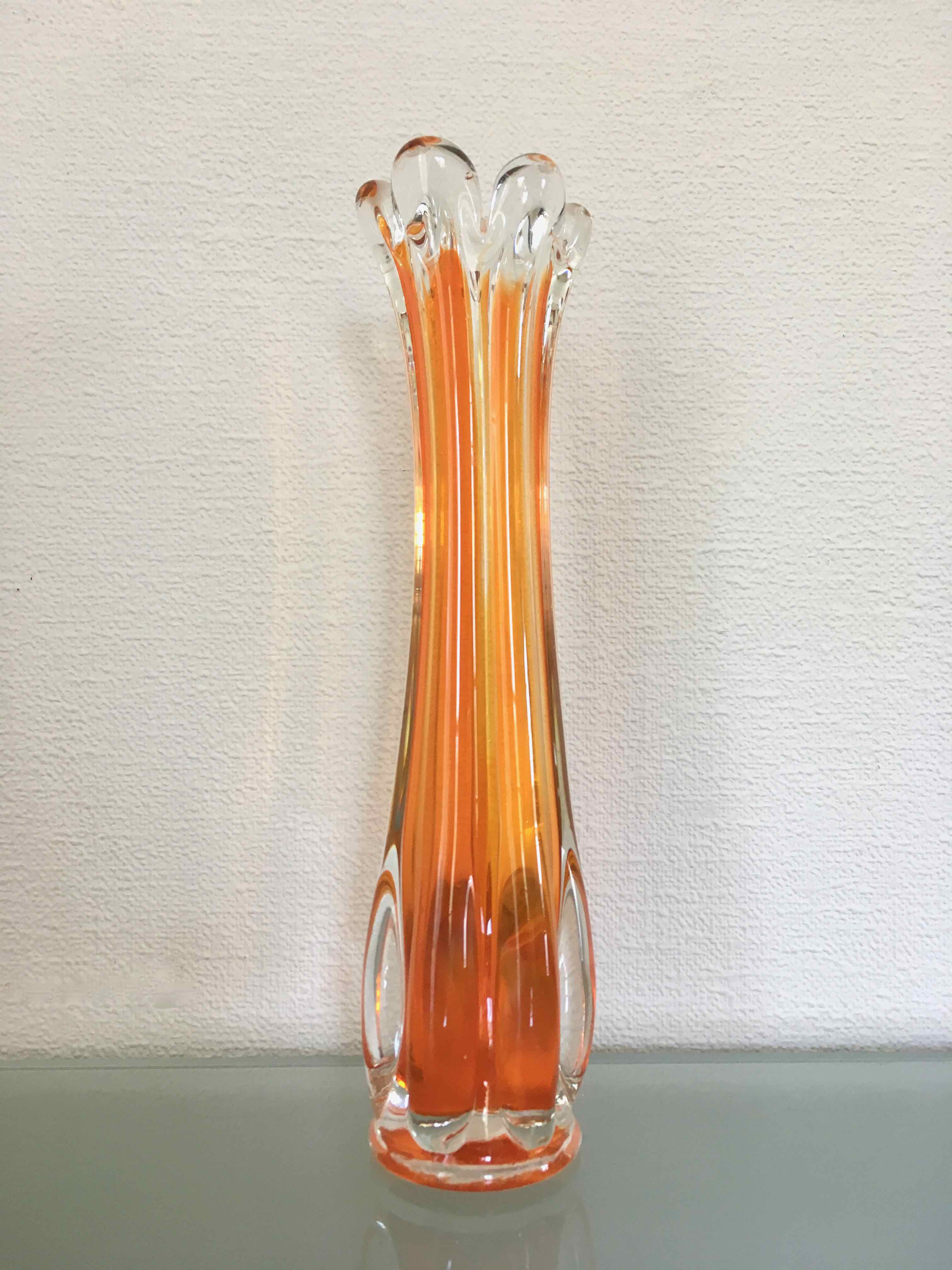 Vintage orange soliflore vase