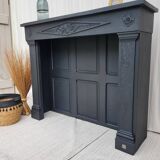 Fireplace mantel