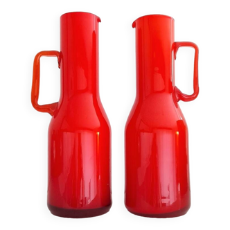 Lot de 2 carafe en opaline rouge