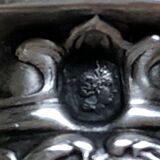 Filled silver cake shovel