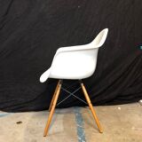 Fauteuil DAW blanc par Charles & Ray Eames
