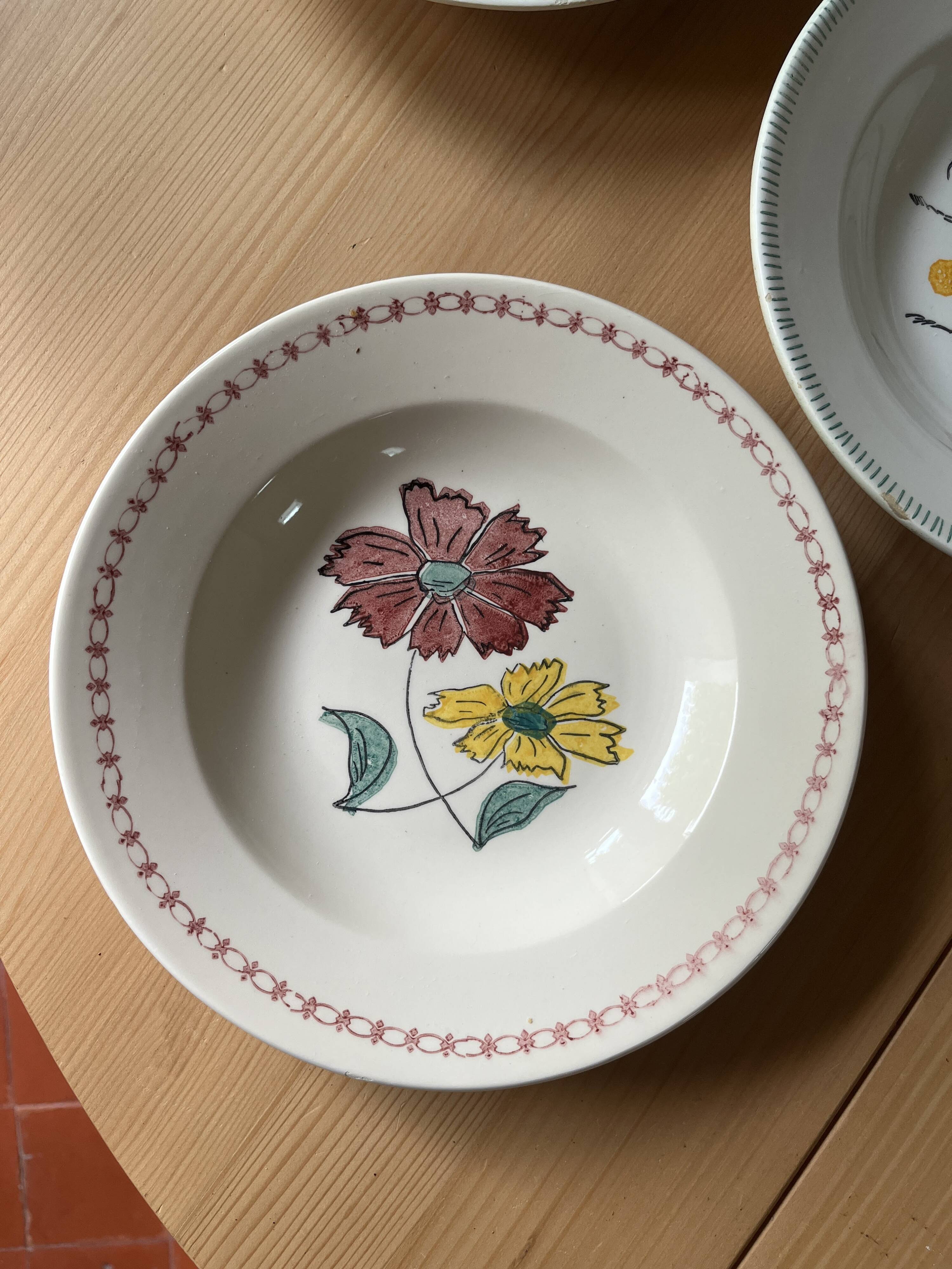 6 vintage ceramic deep plates