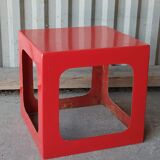 Cube side table in fibreglass
