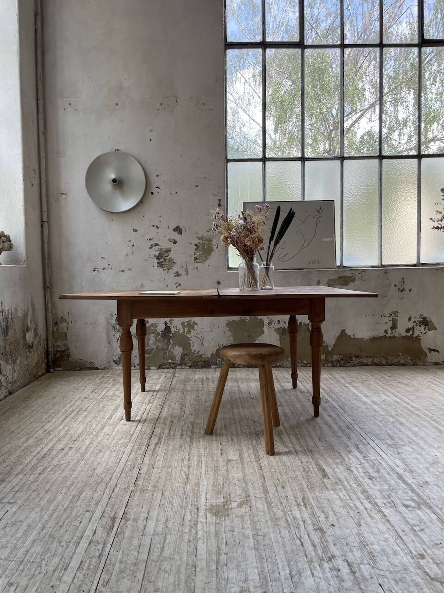 Table de ferme noyer plateau pivotable à allonges