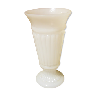 Vase en opaline ancien