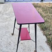 table d'appoint à roulette - skaï rouge - vintage