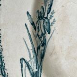 Grand plat en terre de fer " a la corbeille de fleurs" 132 bd magenta