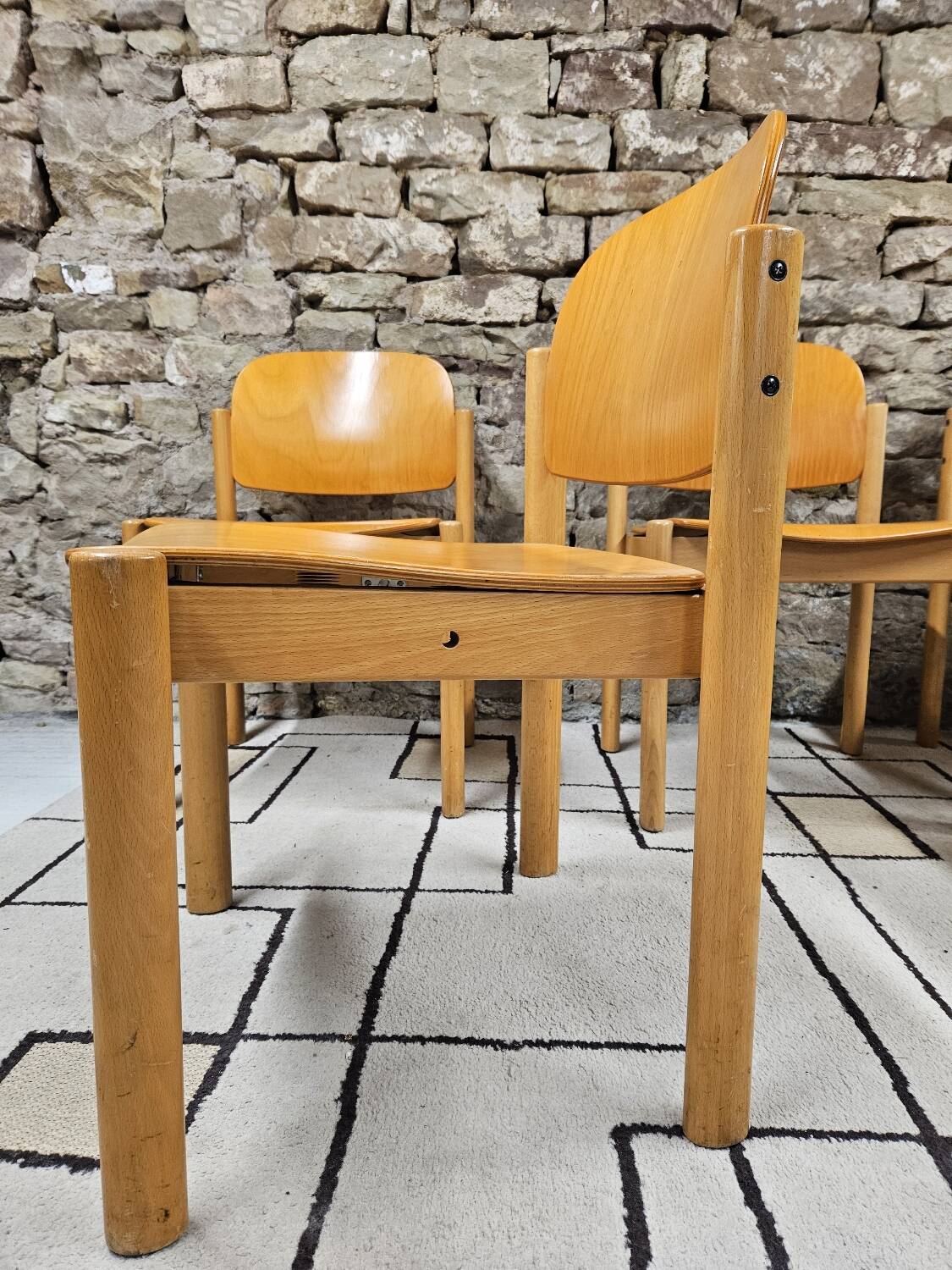 Lot 6 Danish stackable chairs 1970 vintage