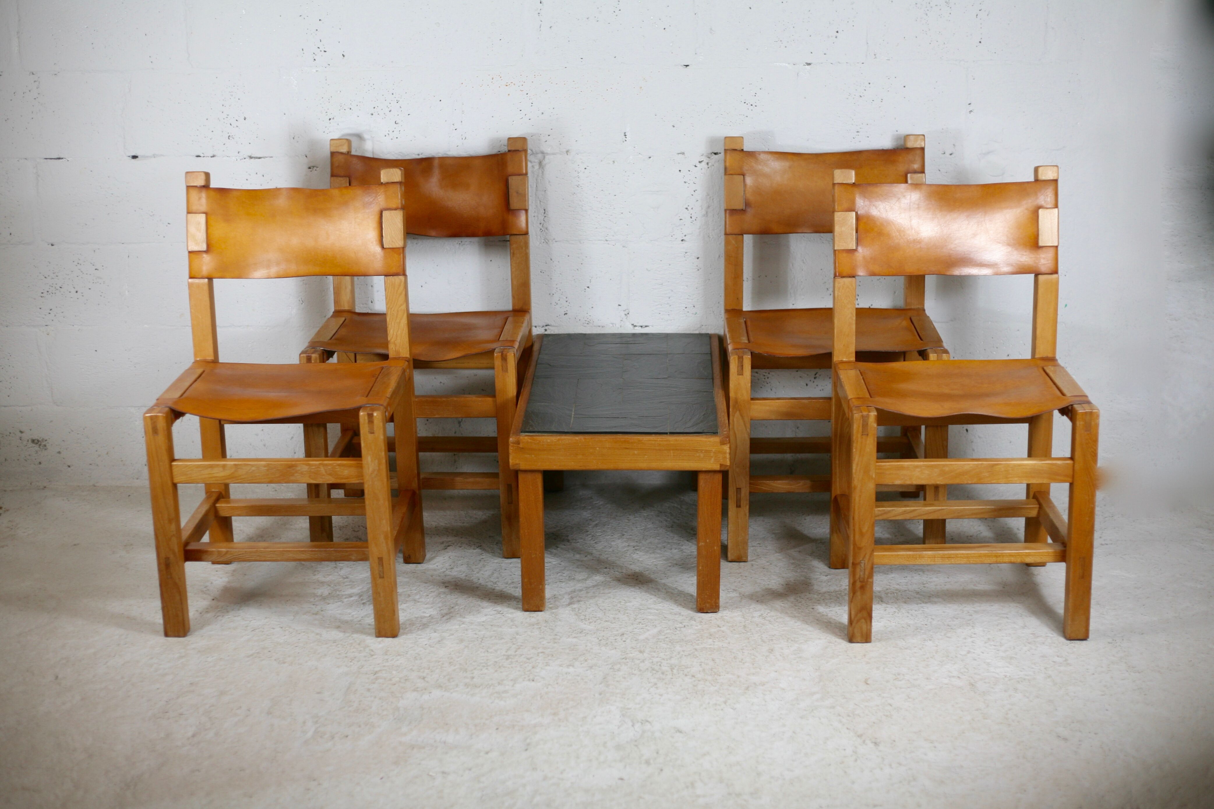 Ensemble de 4 chaises et table basse Maison Regain, France, circa 1970