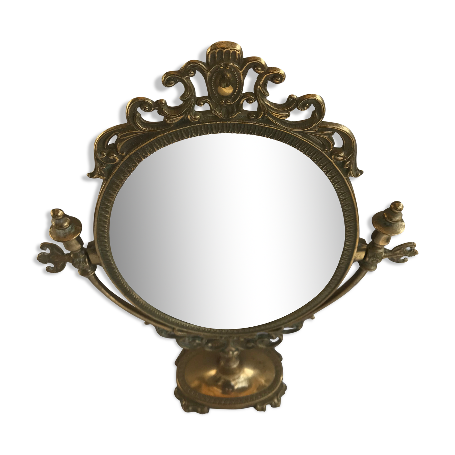 Medallion mirror in brass - vintage decoration glass
