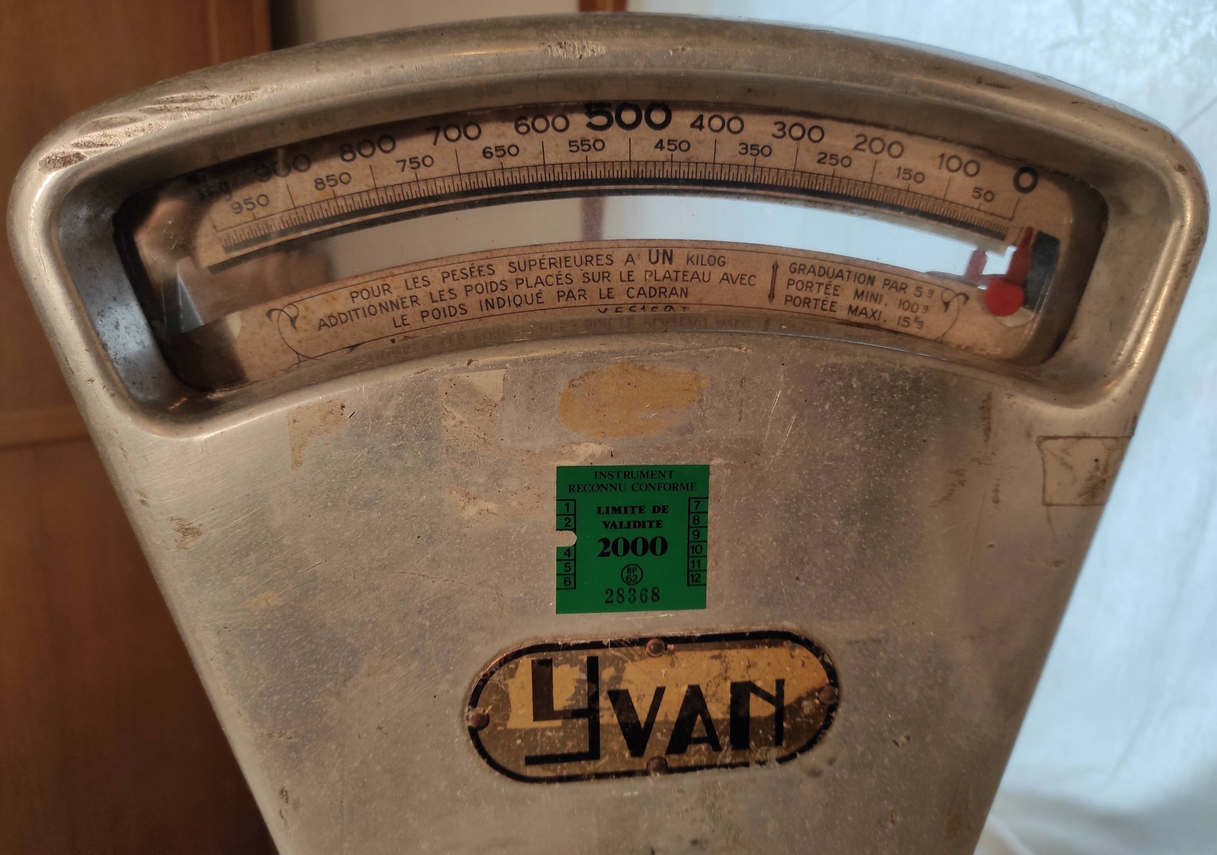 Old scale 1960 in aluminum