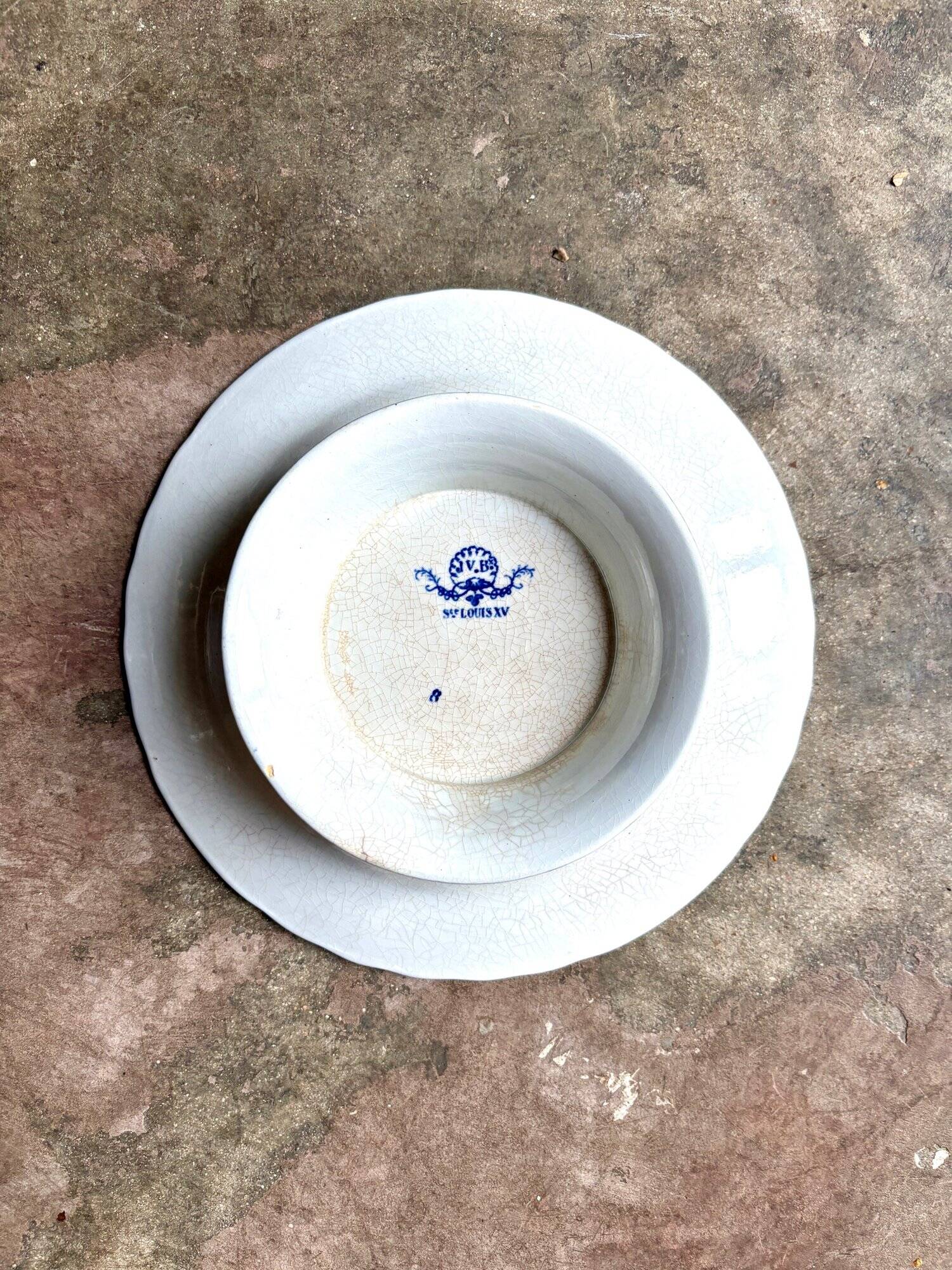 Jules Vieillard Bordeaux ironstone cake plate, "Louis XV" service