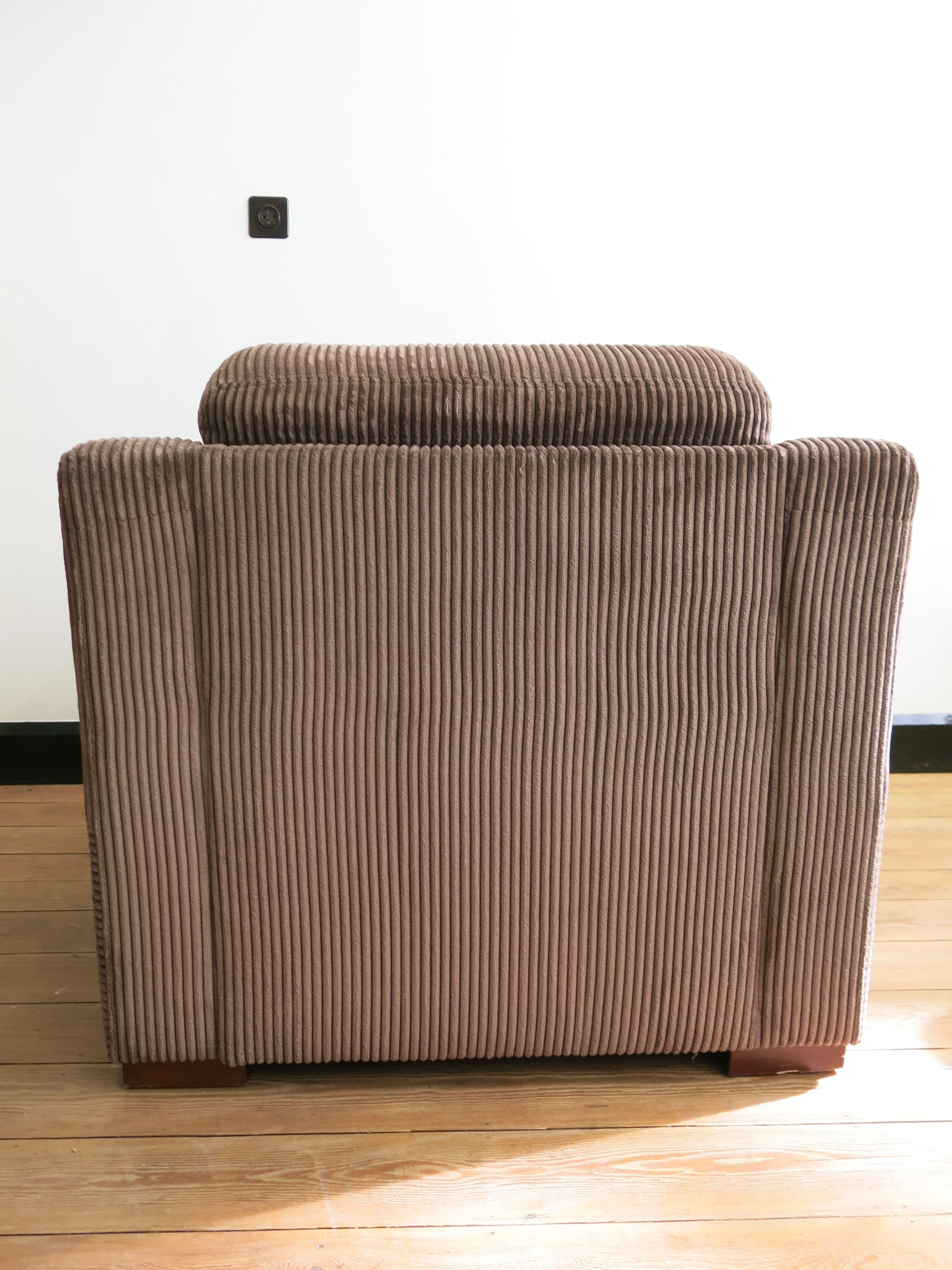 Fauteuil seventies en velours côtelé marron