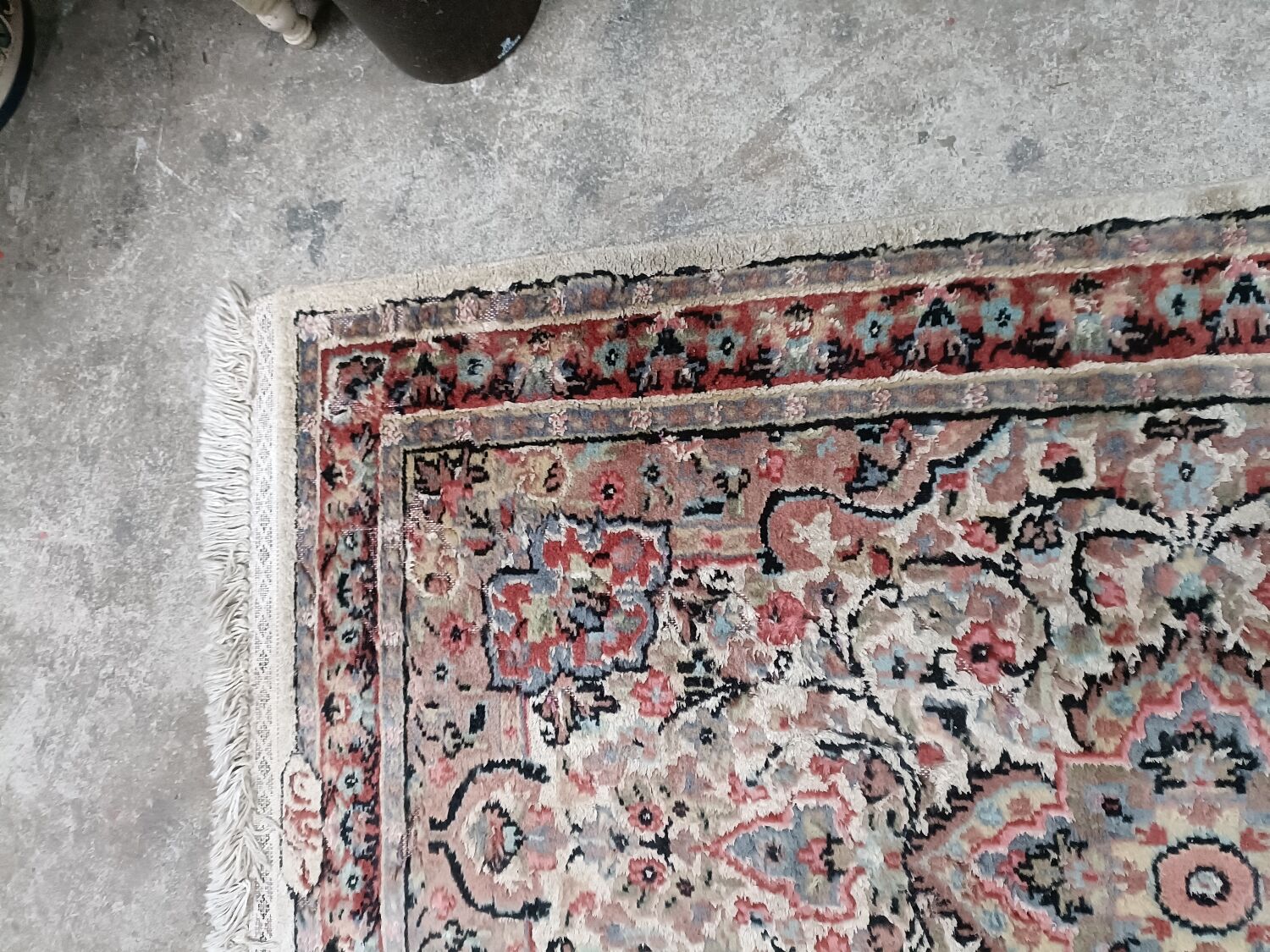 Handmade wool rugs, Pakistan