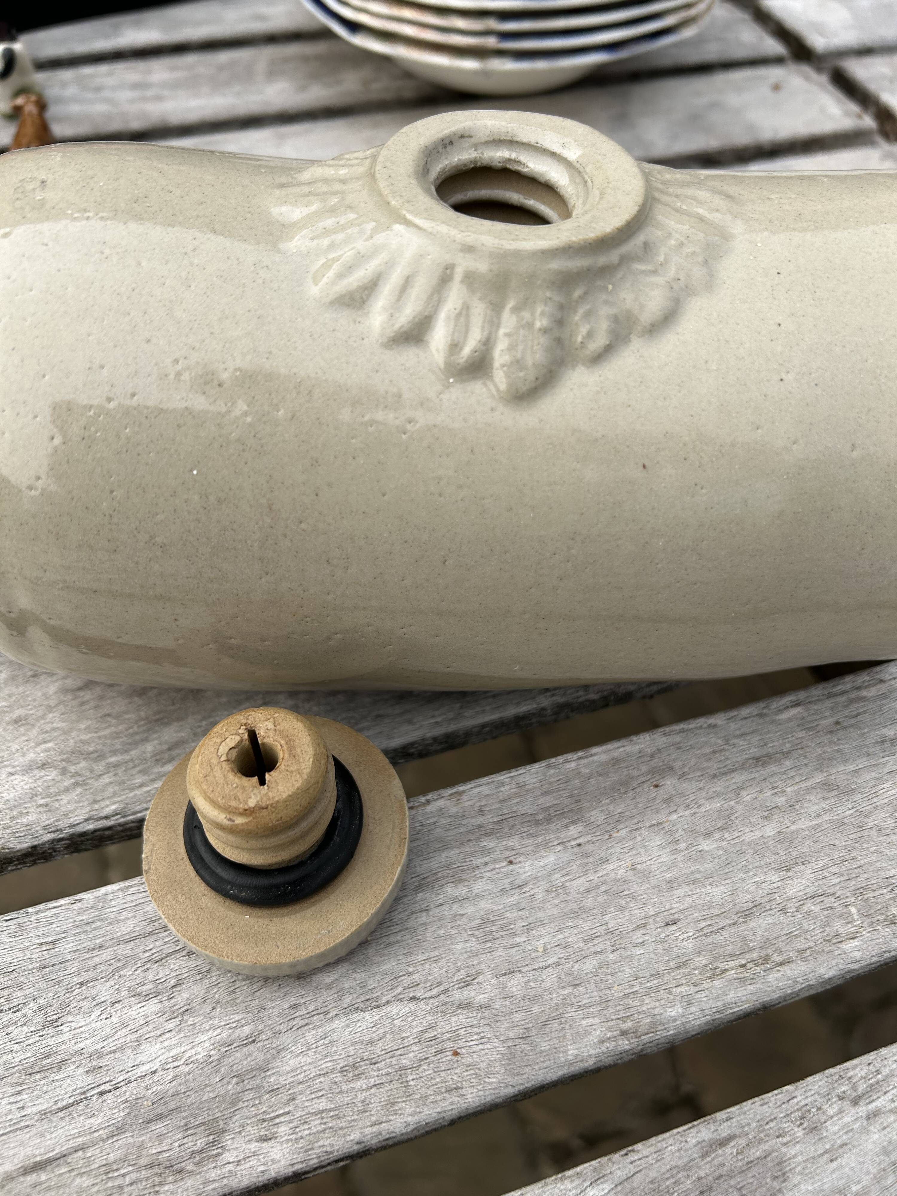 Enamelled terracotta hot water bottle