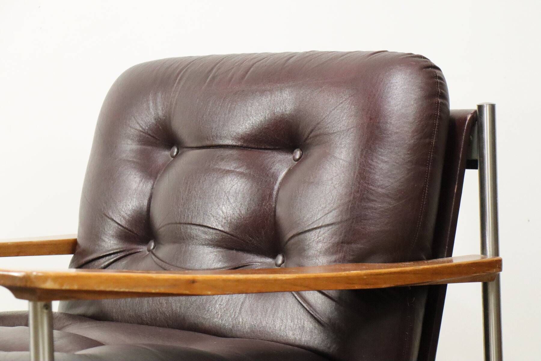 Vintage Bauhaus style armchair in leatherette and metal, 1970